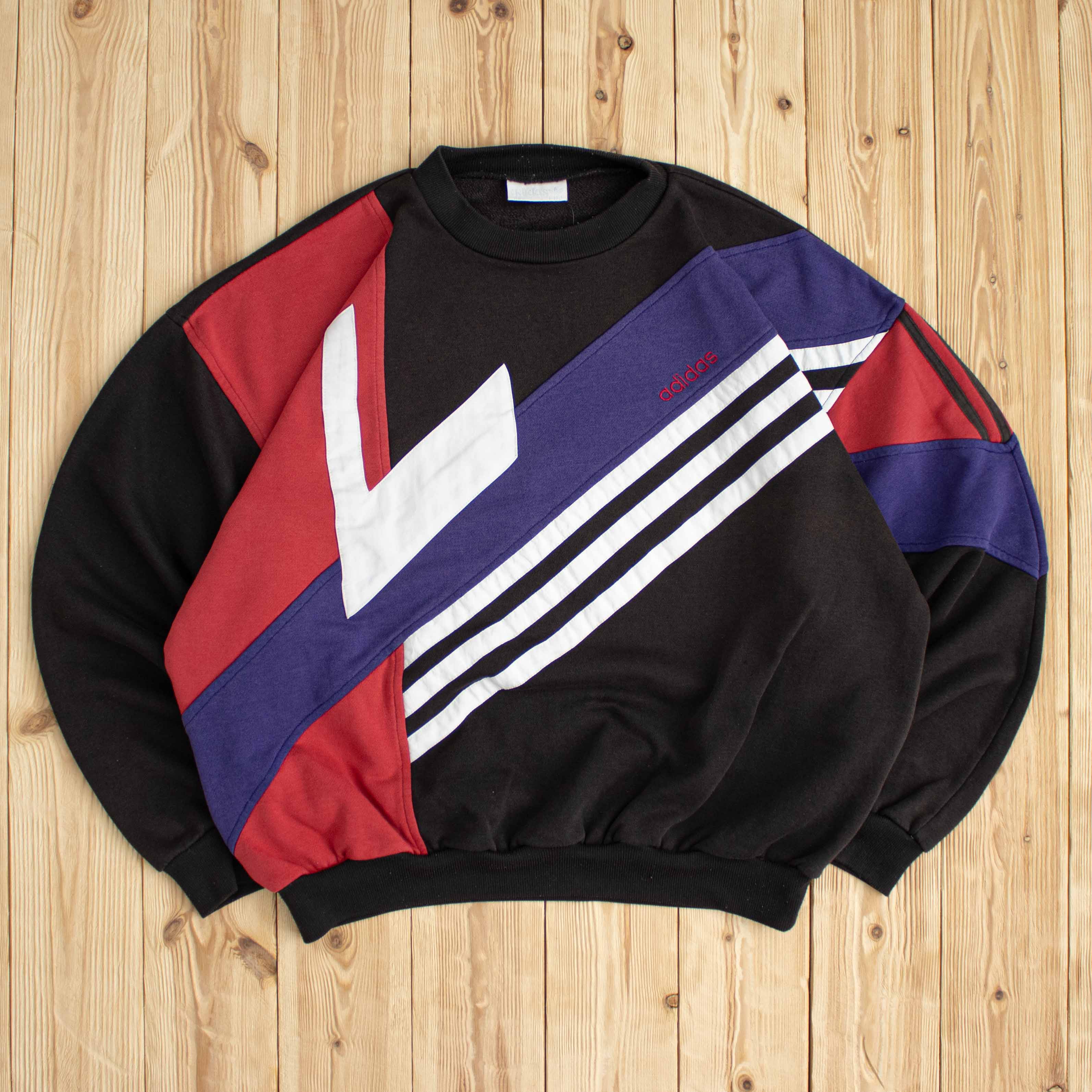 (L) Vintage Adidas Embroidered Sweatshirt
