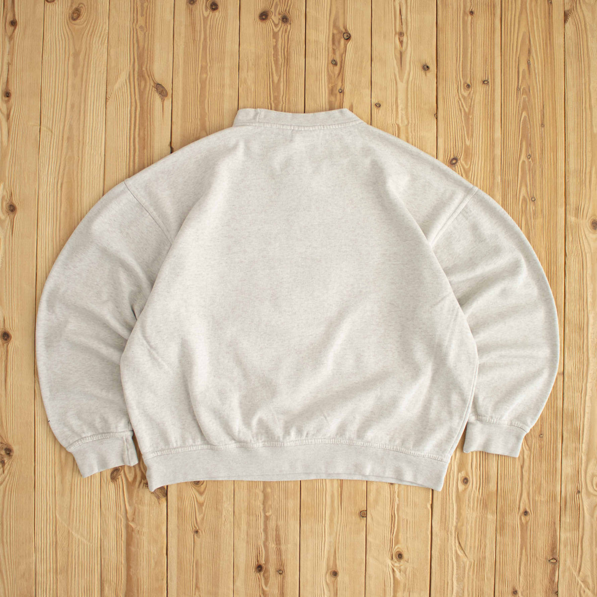 (M) Reebok Spell Out Vintage Embroidered Sweatshirt Beige
