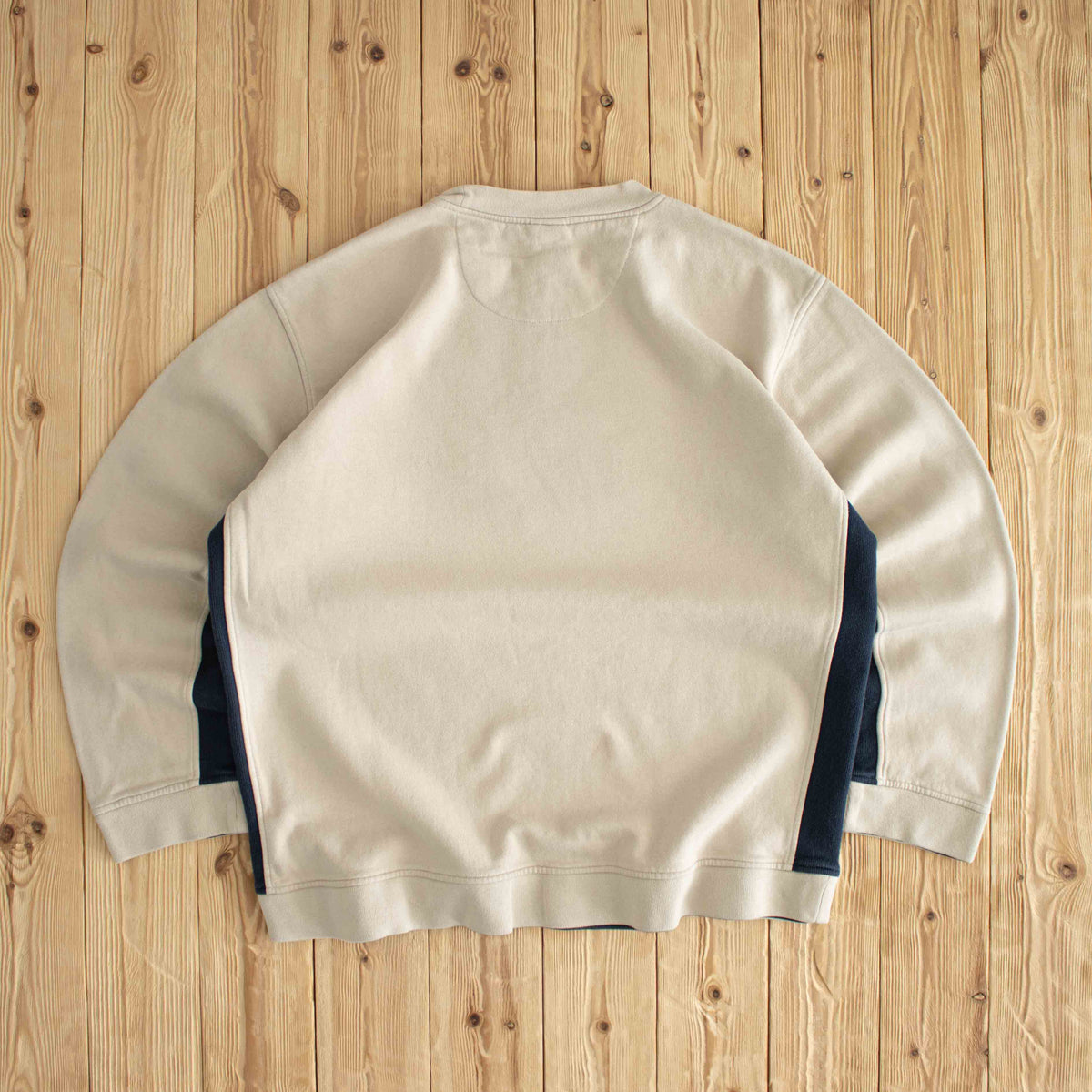 (XL) Nike Spell Out Vintage Embroidered Sweatshirt Beige