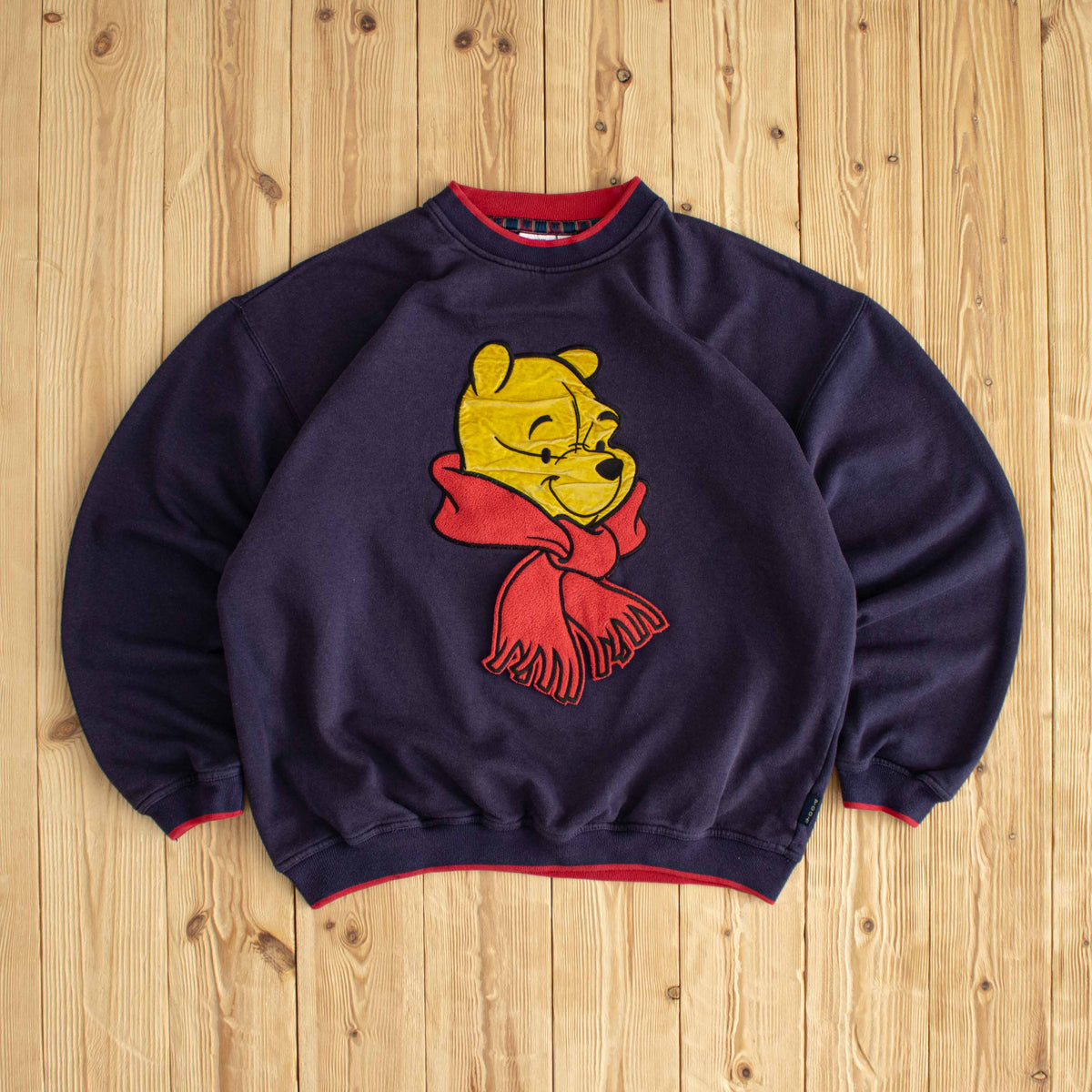 (M) Disney Winnie The Pooh Vintage Embroidered Sweatshirt Blue