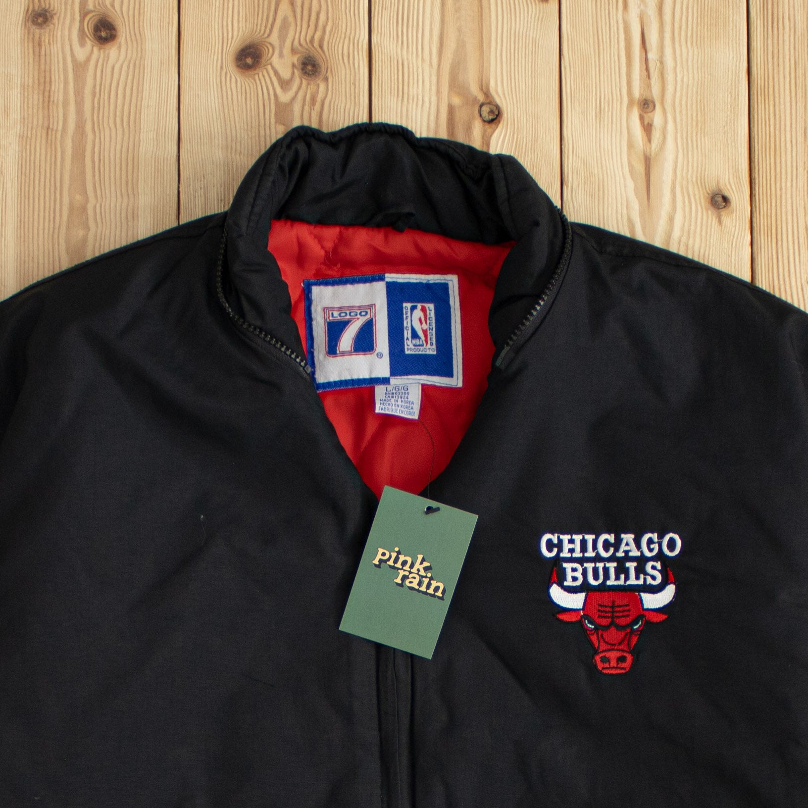 (L) Vintage Logo 7 Chicago Bulls Embroidered Puffer Jacket