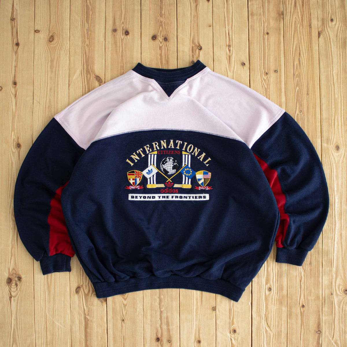 (XL) Adidas International Citizens Vintage Embroidered Sweatshirt Blue
