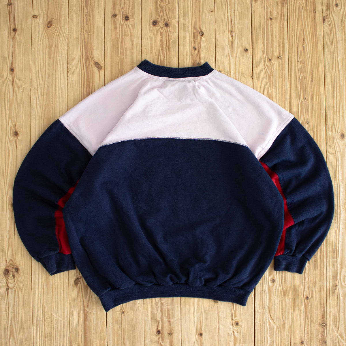 (XL) Adidas International Citizens Vintage Embroidered Sweatshirt Blue