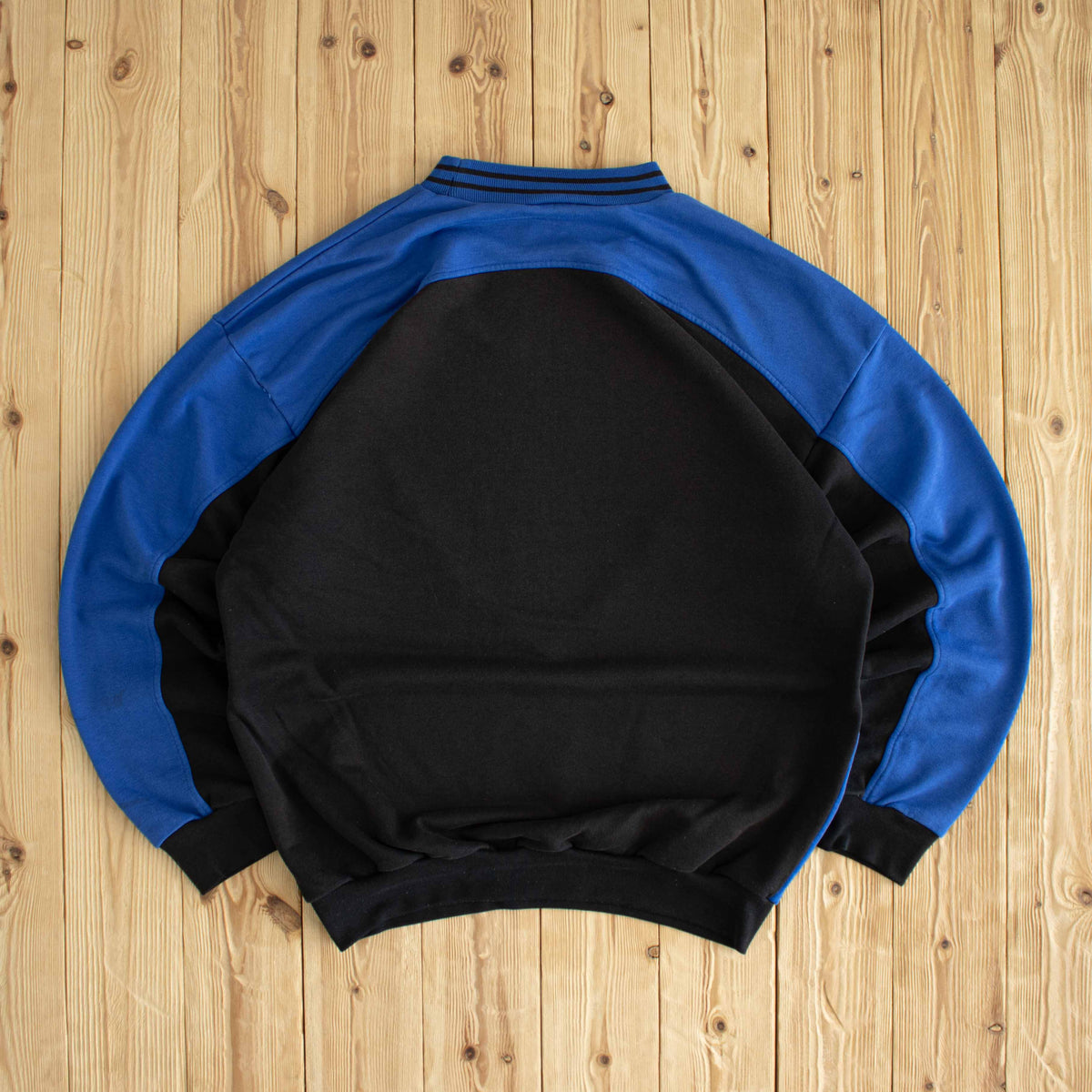 (XL) Adidas Vintage Side Striped Embroidered Sweatshirt Blue