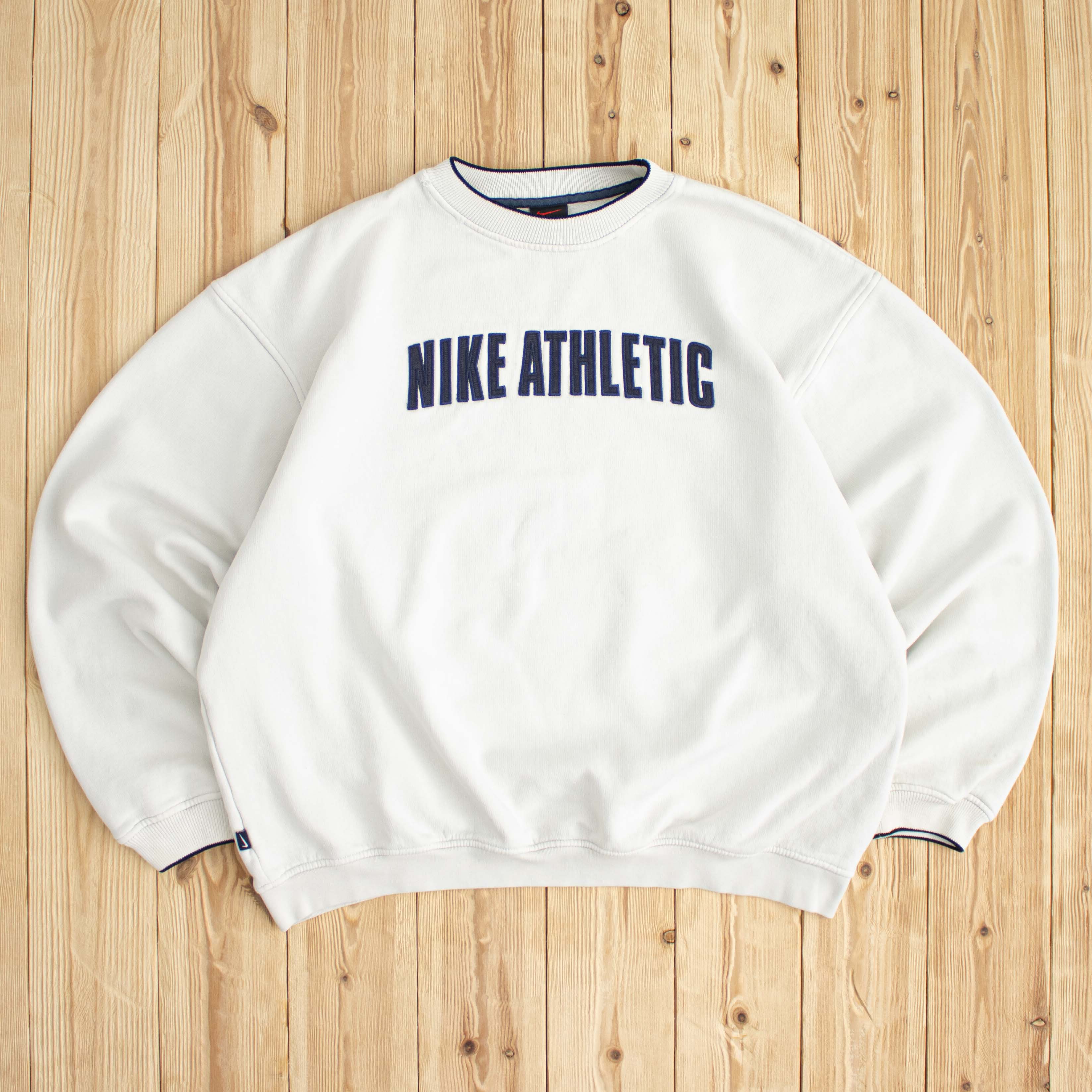 (L) Vintage Nike Athletic Embroidered Sweatshirt