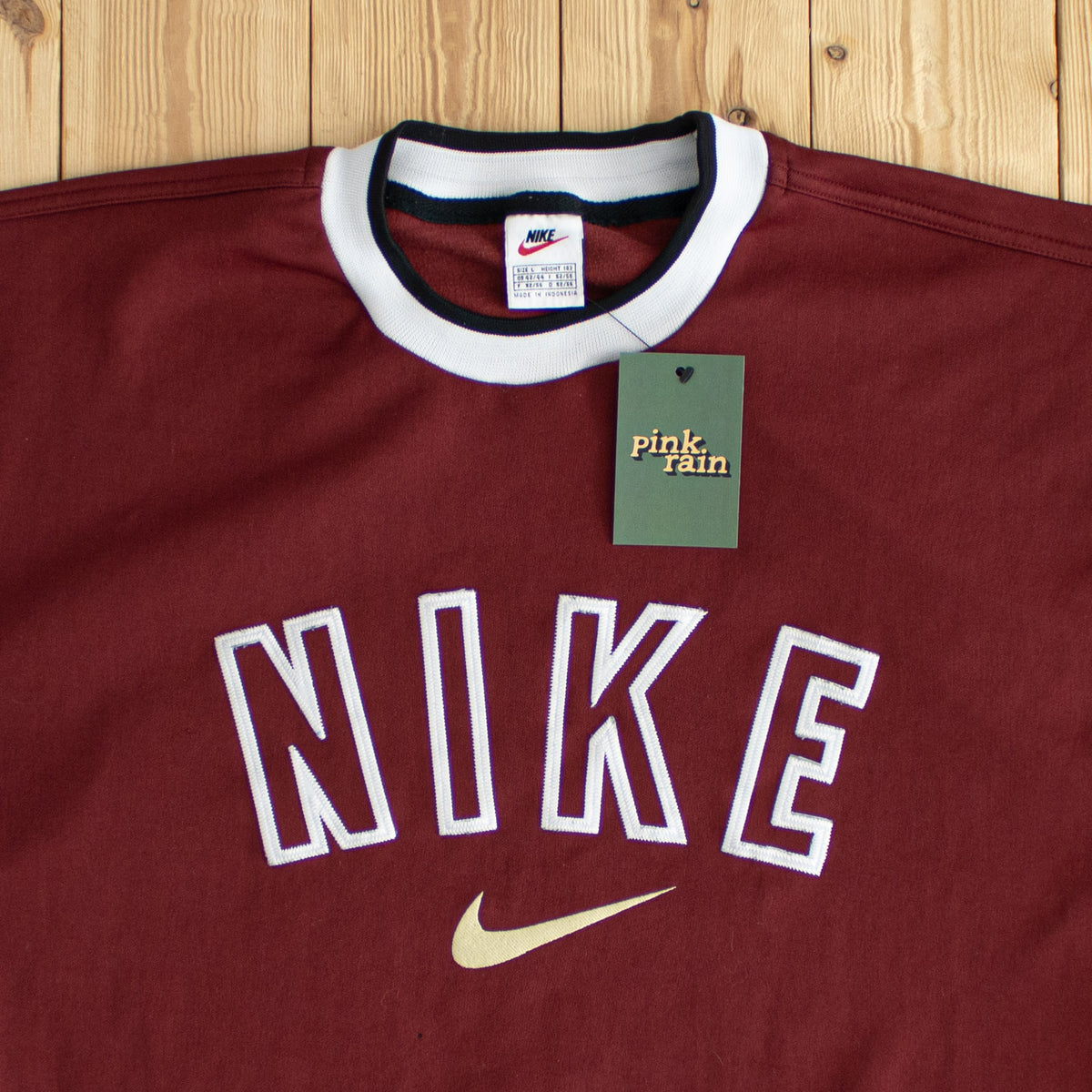 (L) Nike Spell Out Vintage Embroidered Sweatshirt Red