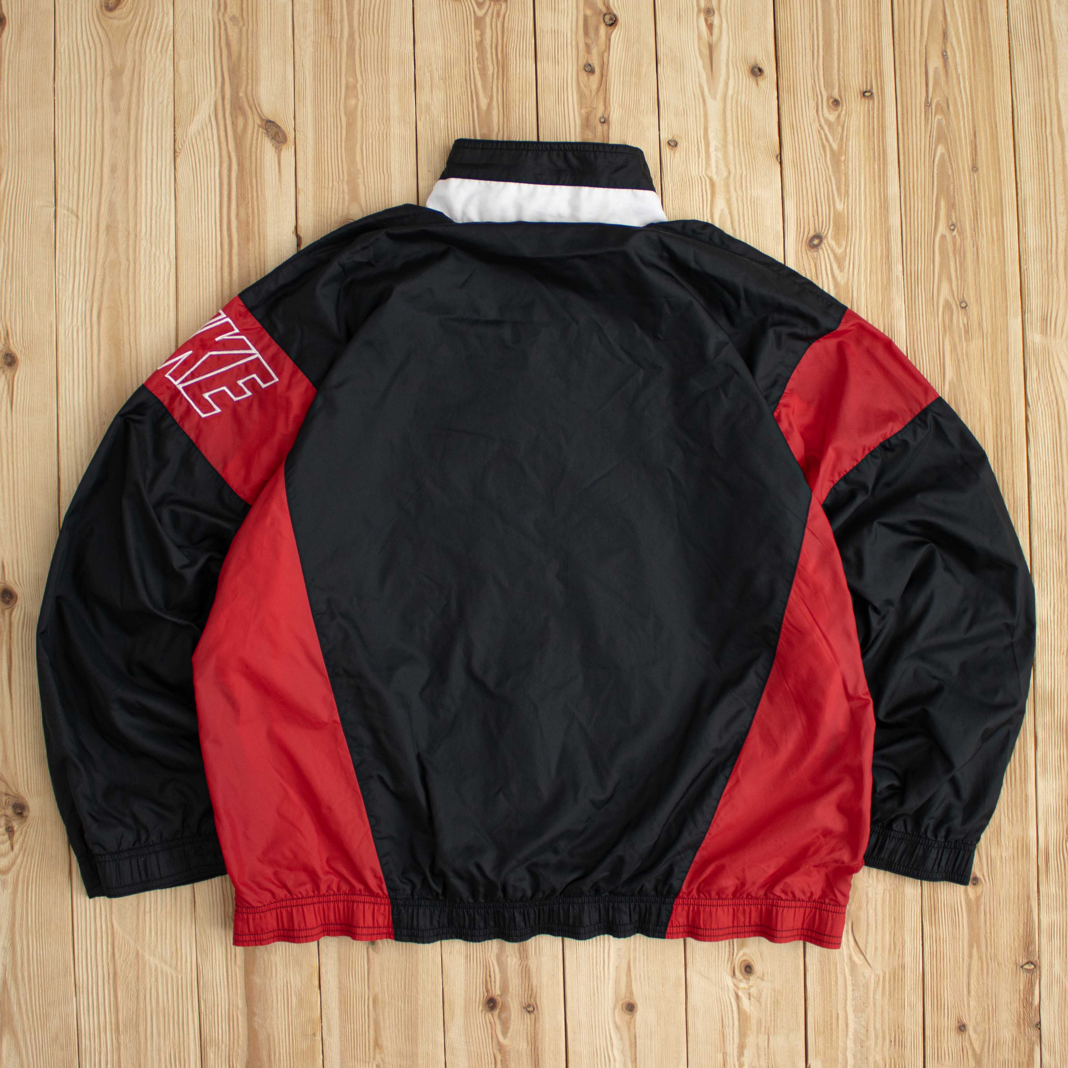 (L) Vintage Nike Embroidered Jacket