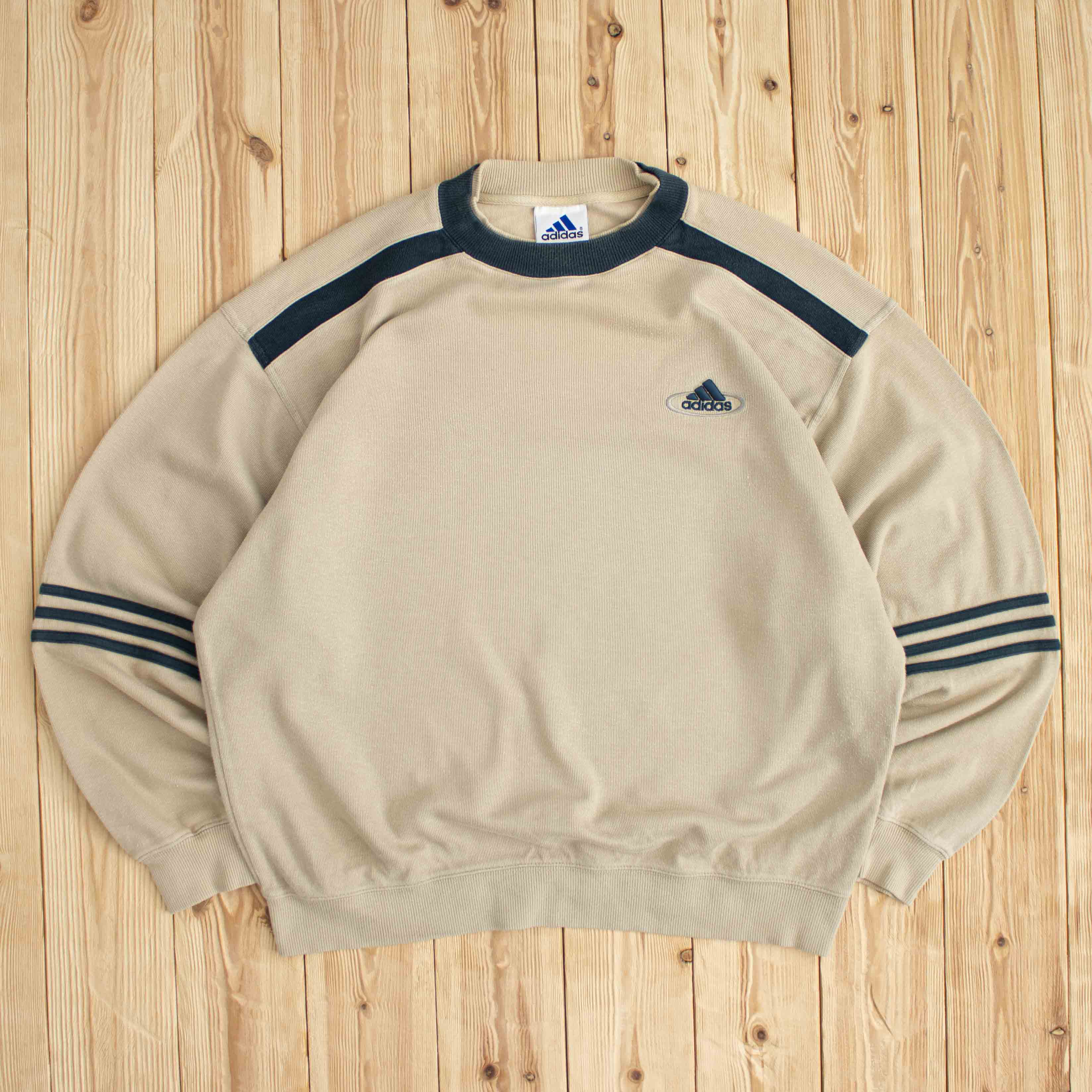 (L) Vintage Adidas Embroidered Sweatshirt