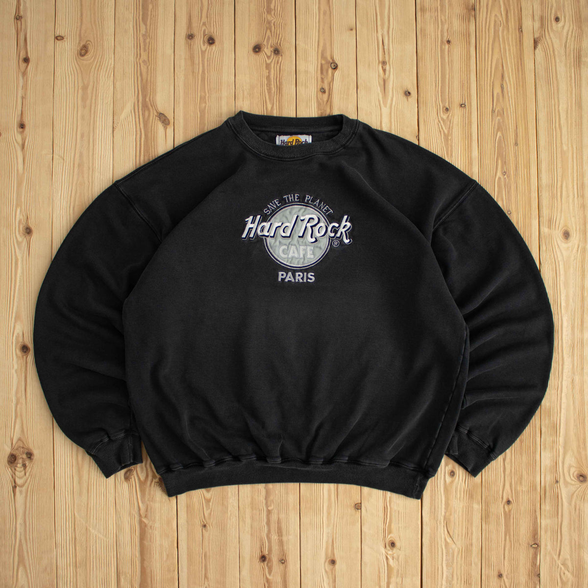 (L/XL) Hard Rock Cafe Paris Vintage Embroidered Sweatshirt Black