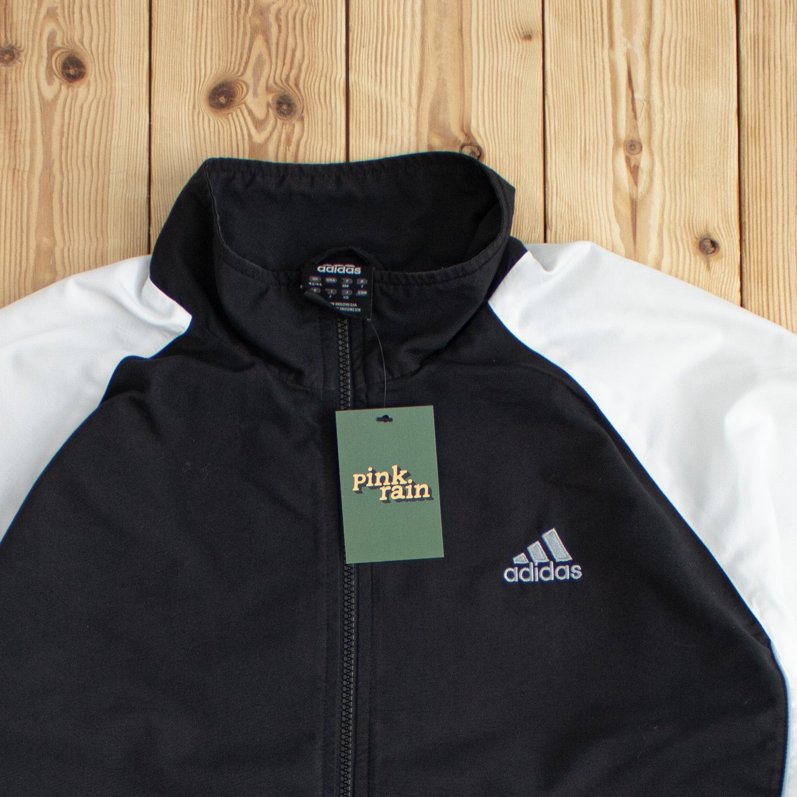 (L) Vintage Adidas Essential Embroidered Jacket