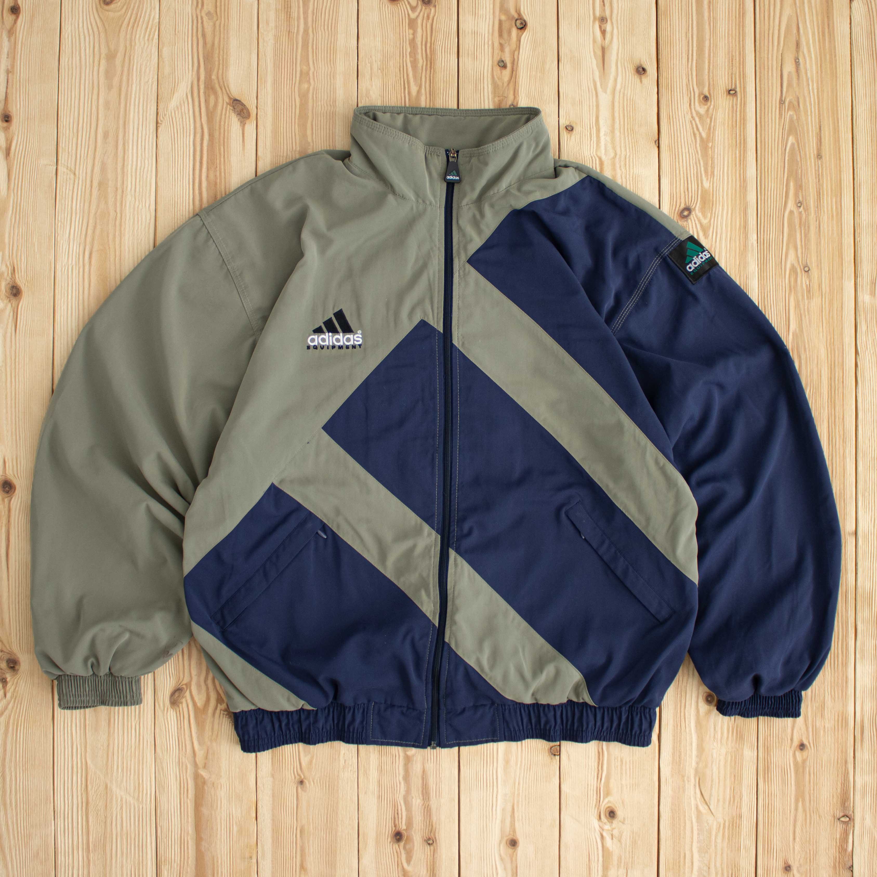 (M/L) Vintage Adidas Equipment Embroidered Jacket