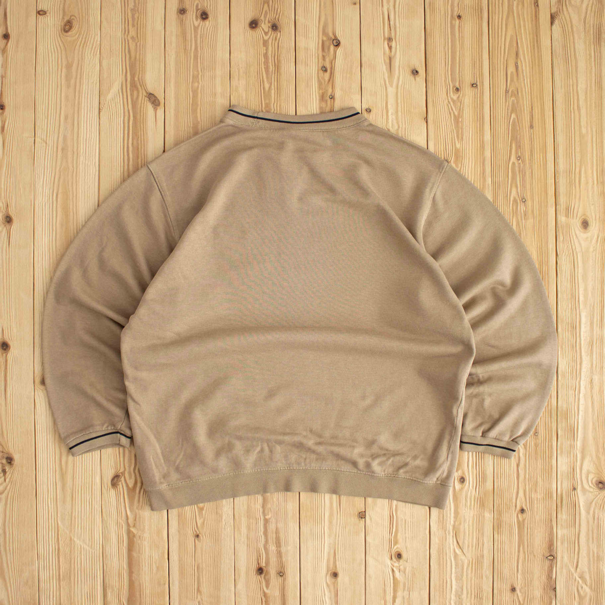(M) Champion Vintage Essential Embroidered Sweatshirt Beige
