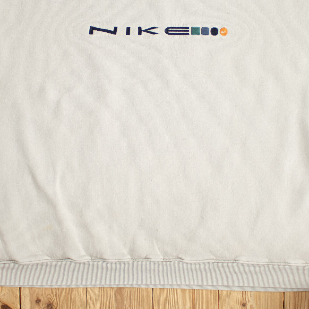 (M) Nike Spell Out Vintage Embroidered Sweatshirt Beige