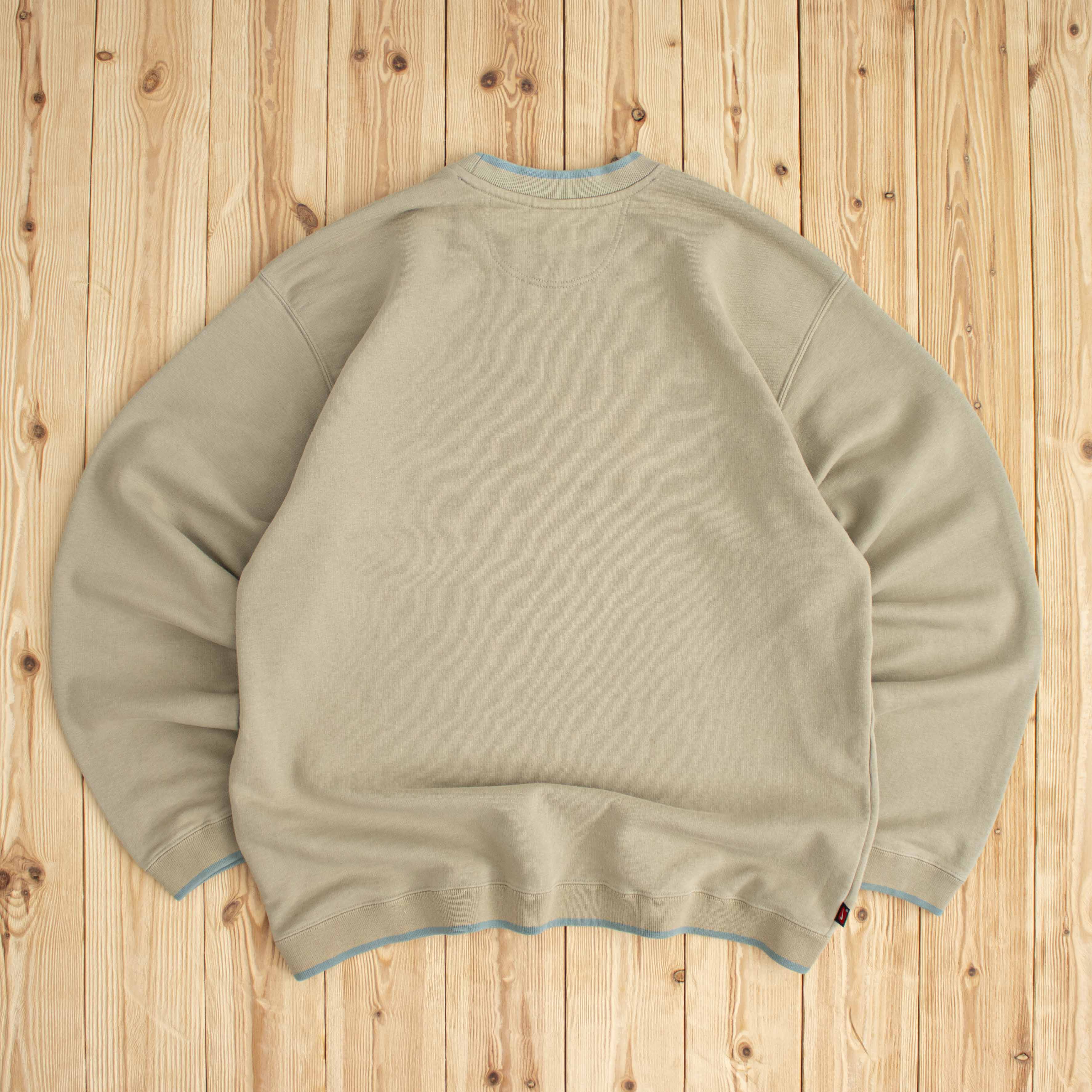 (XL) Vintage Nike Center Swoosh Embroidered Sweatshirt