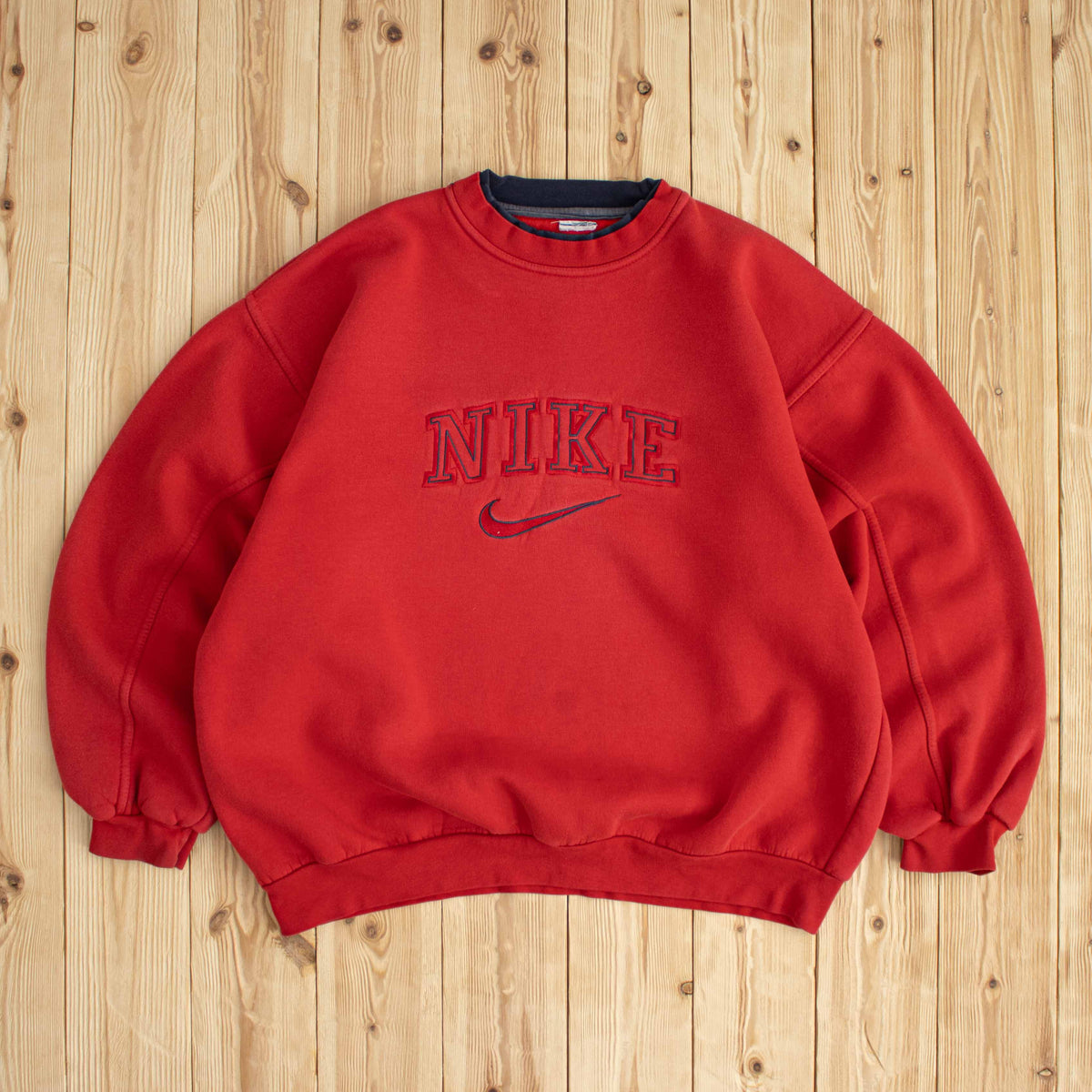 (M/L) Nike Spell Out Vintage Embroidered Sweatshirt Red