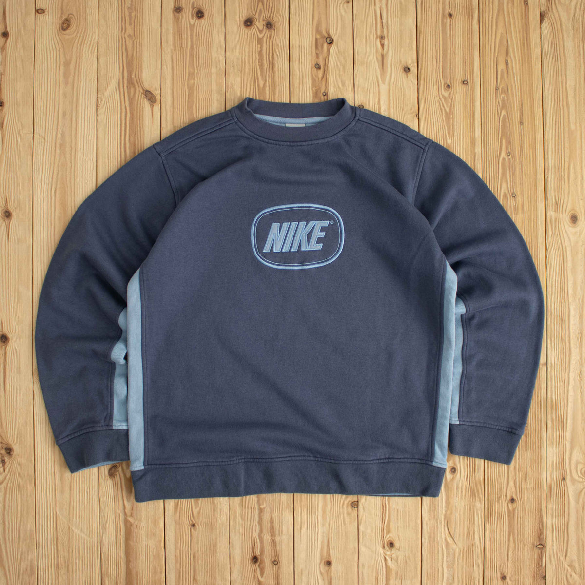 (M) Nike Spell Out Vintage Embroidered Sweatshirt Blue