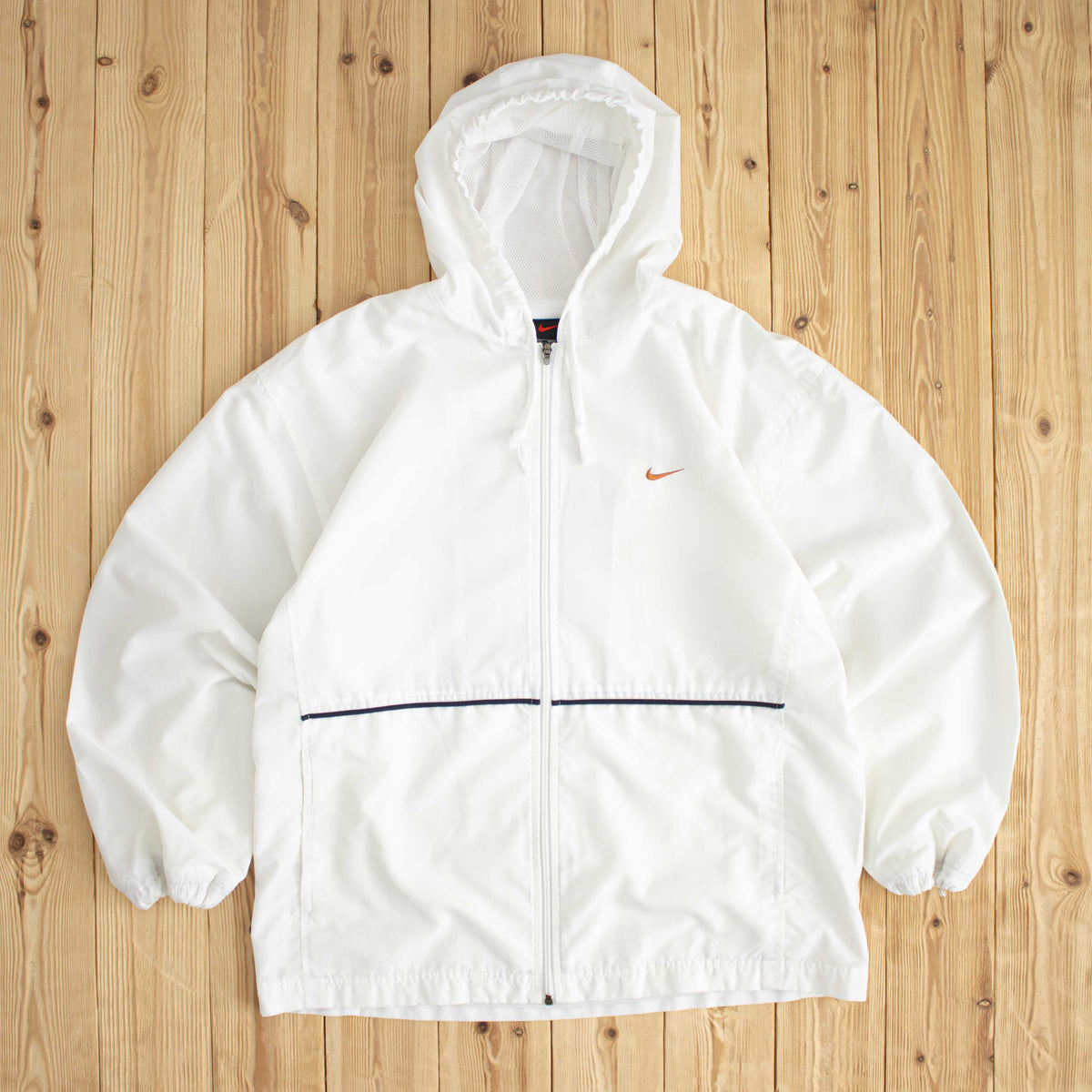 (L) Nike Vintage Essential Embroidered Light Jacket White