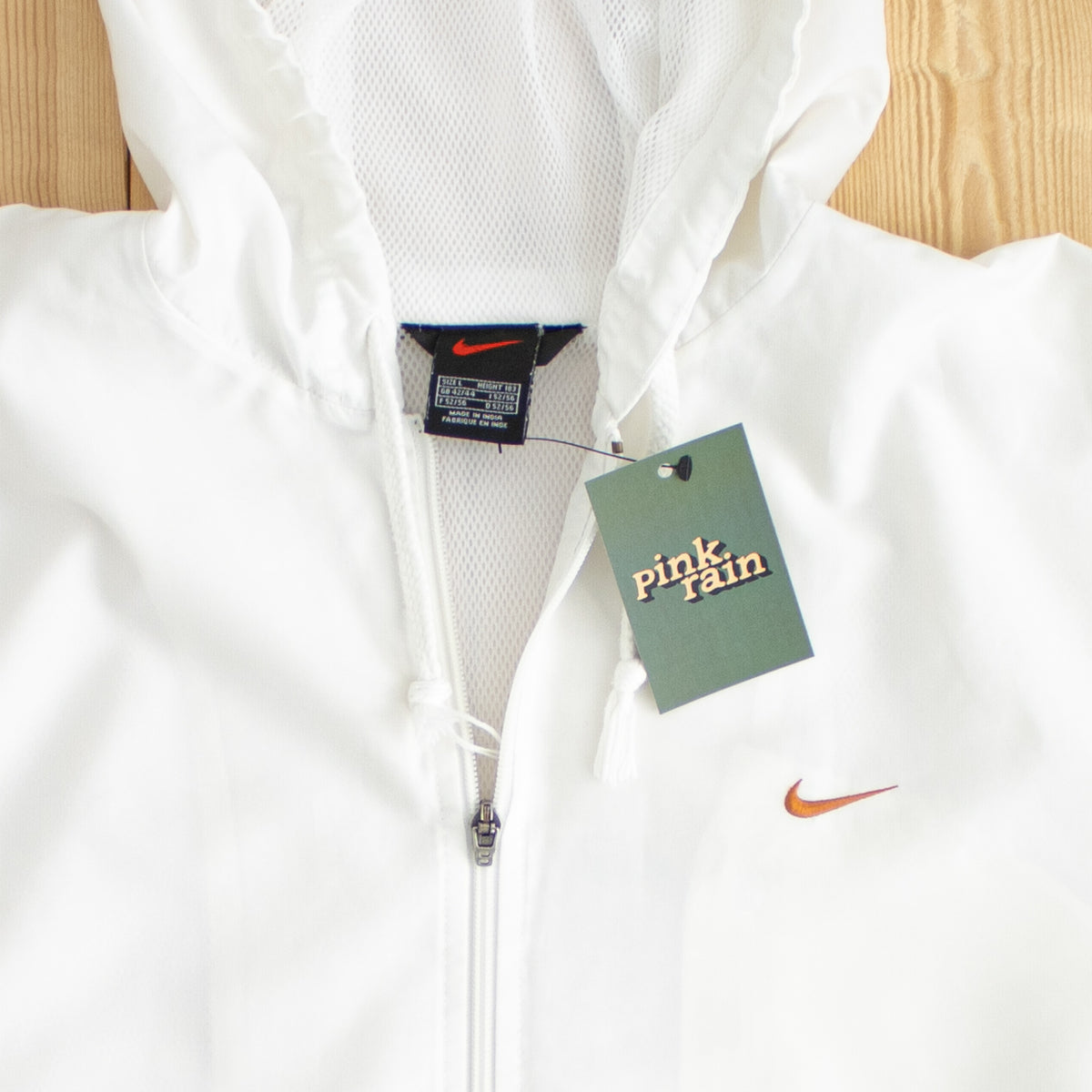 (L) Nike Vintage Essential Embroidered Light Jacket White