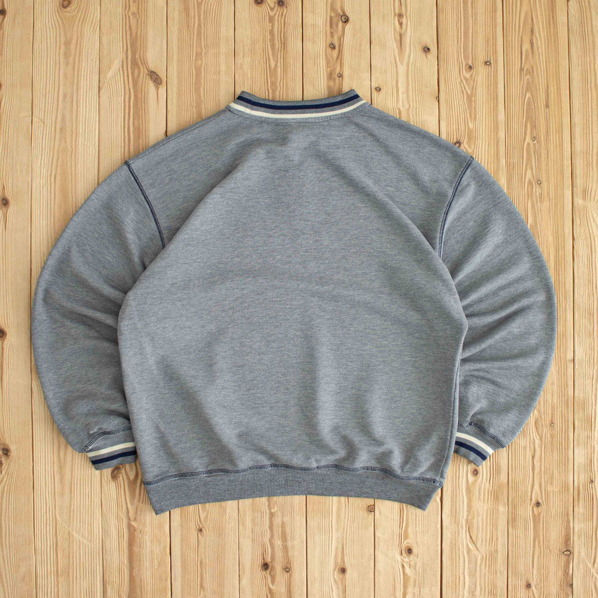 (M) Fila Vintage Embroidered Sweatshirt Gray
