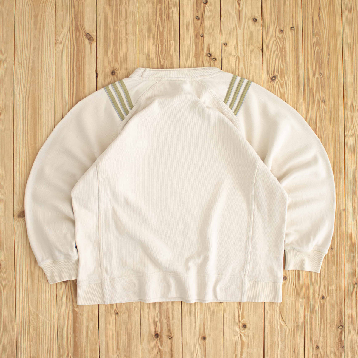 (M) Adidas Vintage Essential Embroidered Sweatshirt Beige