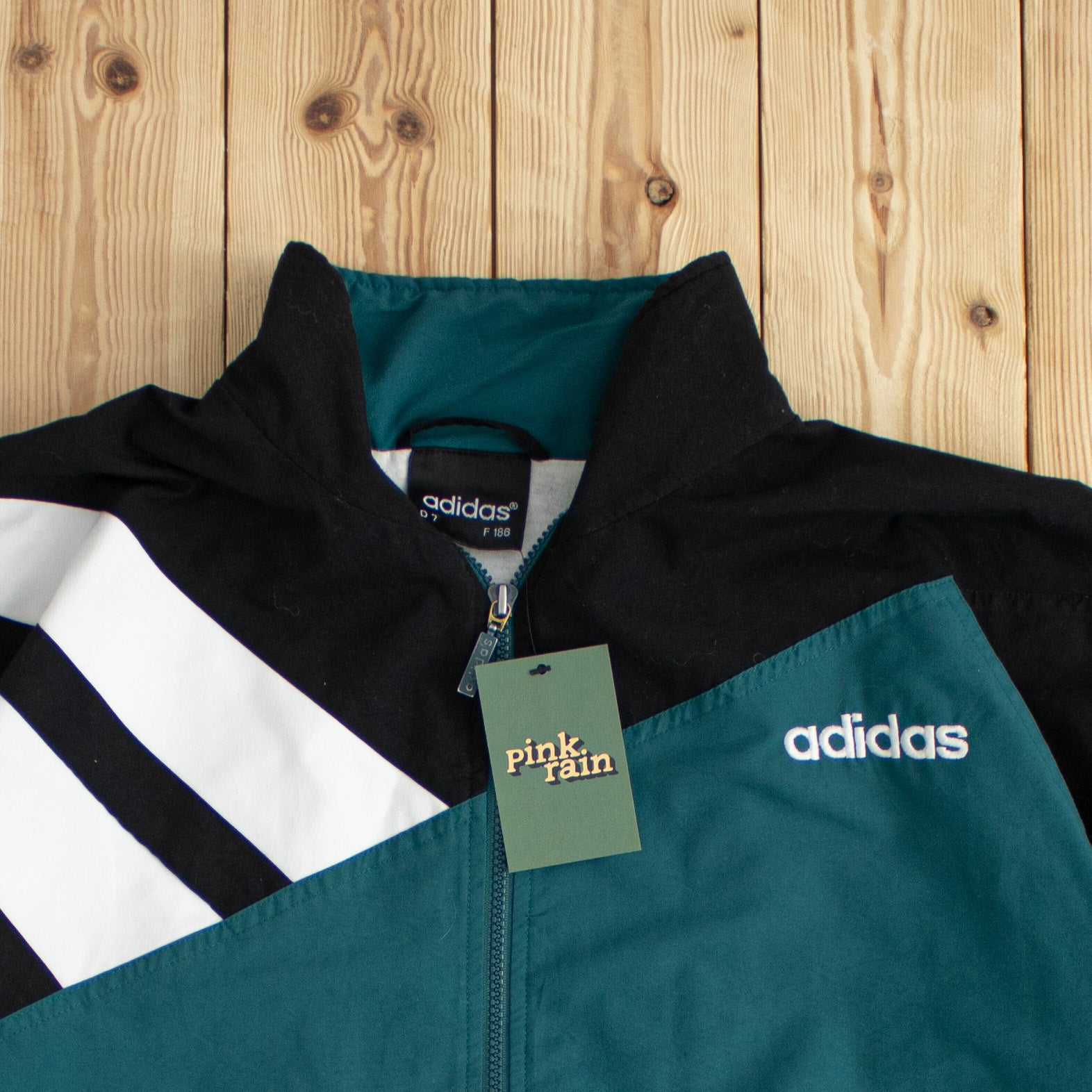 (L) Vintage Adidas Embroidered Jacket