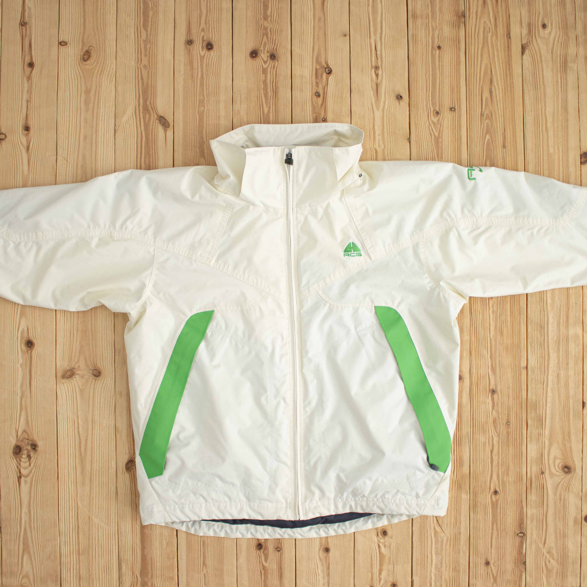 (M/L) Nike ACG Vintage Embroidered Semi-Puffer Jacket Beige