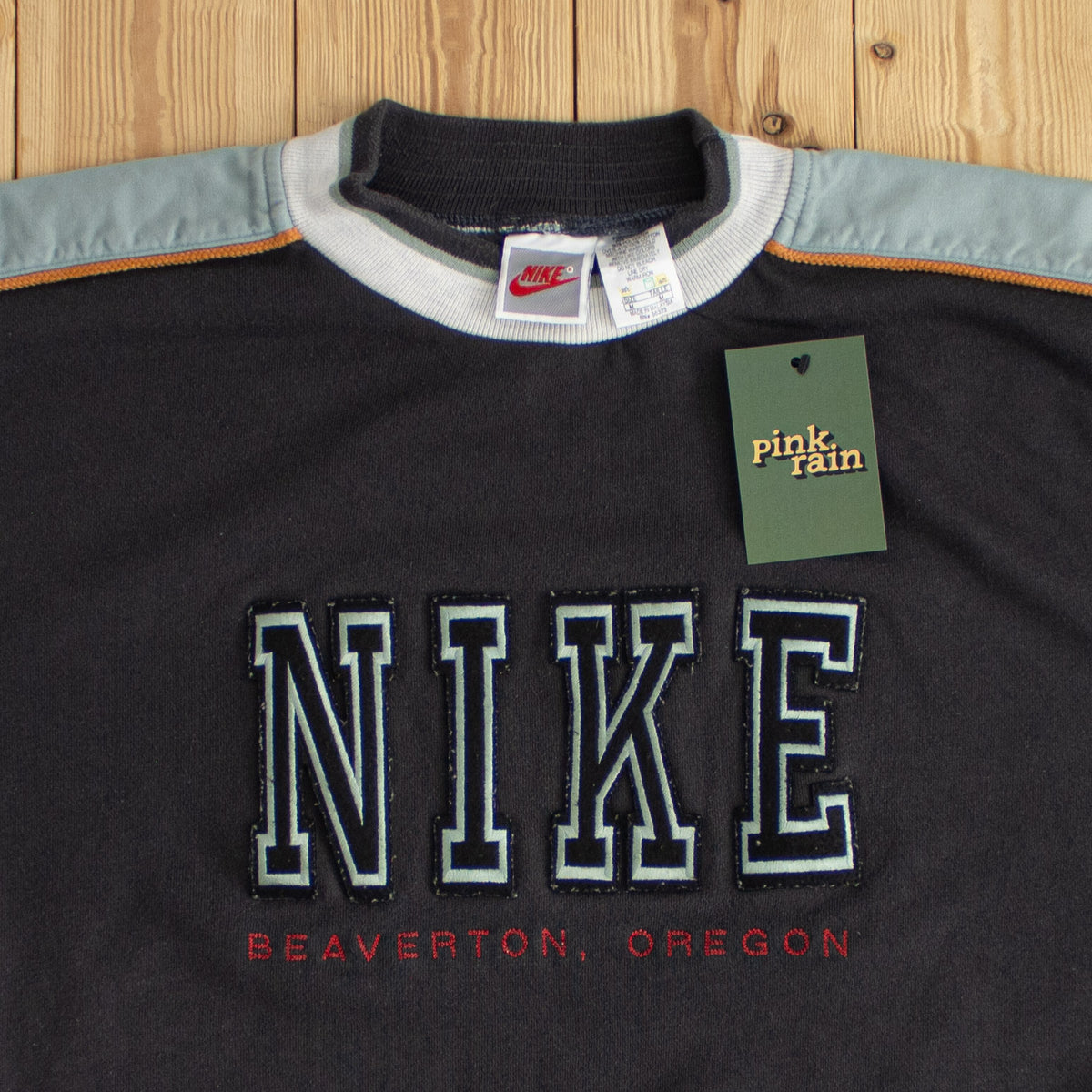 (M/L) Nike Beaverton Oregon Vintage Embroidered Sweatshirt Gray