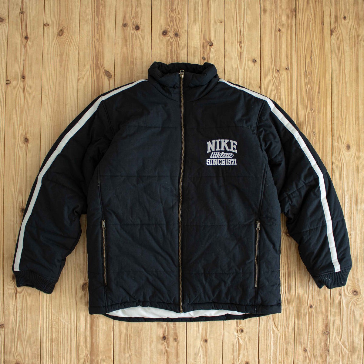 (M) Nike Athletic Vintage Embroidered Puffer Jacket Black