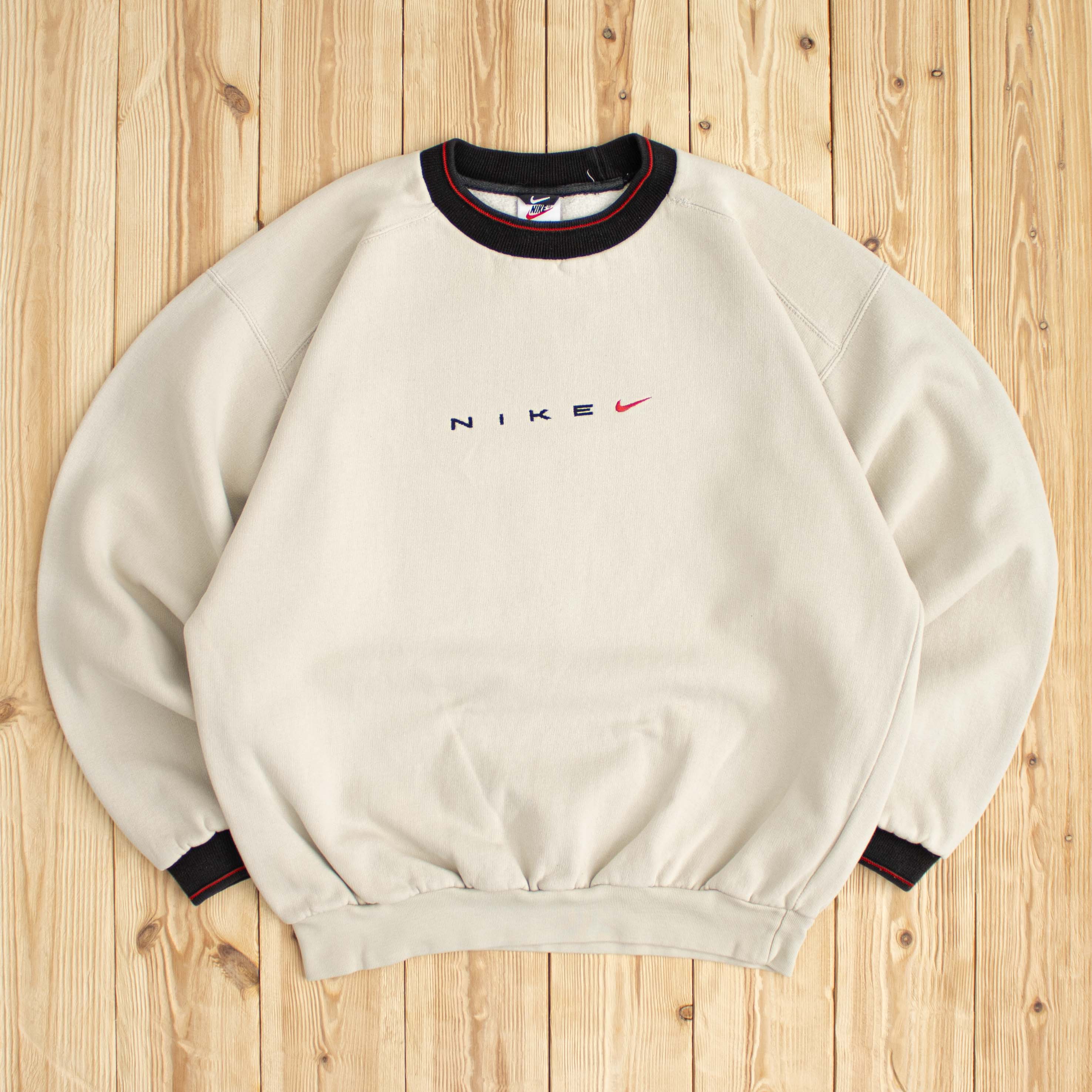 (M) Vintage Nike Spell Out Embroidered Sweatshirt