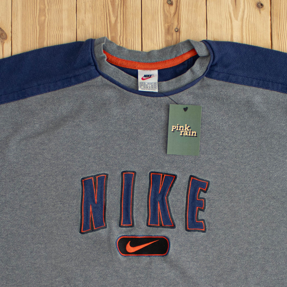 (XL) Nike Spell Out Vintage Embroidered Sweatshirt Gray