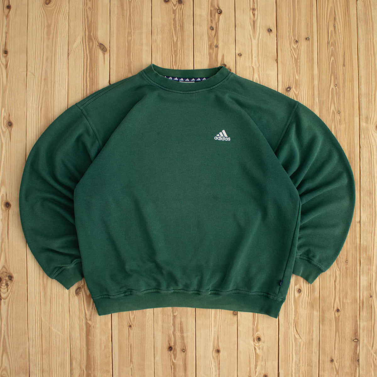 (M/L) Adidas Vintage Essential Embroidered Sweatshirt Green