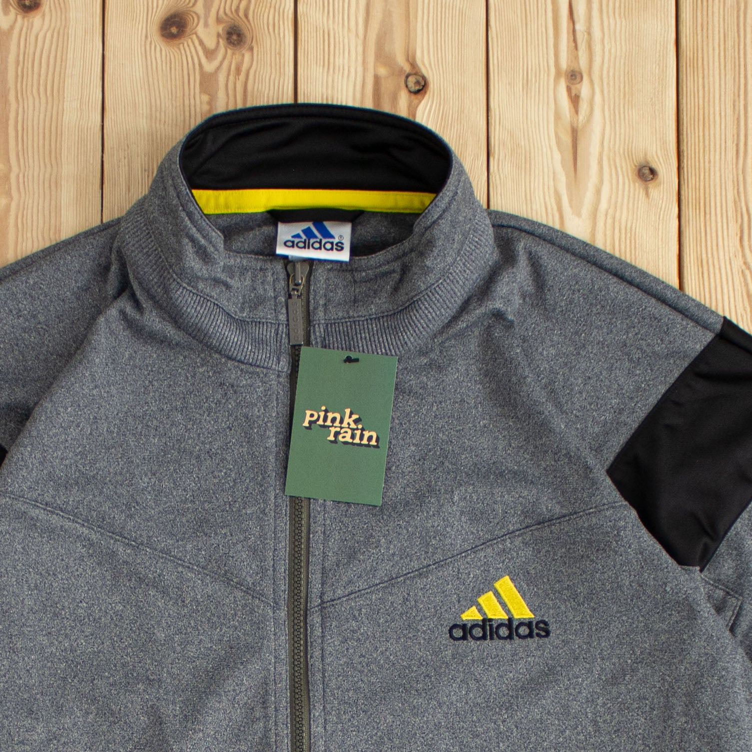 (L) Vintage Adidas Essential Embroidered Full-Zip Sweatshirt