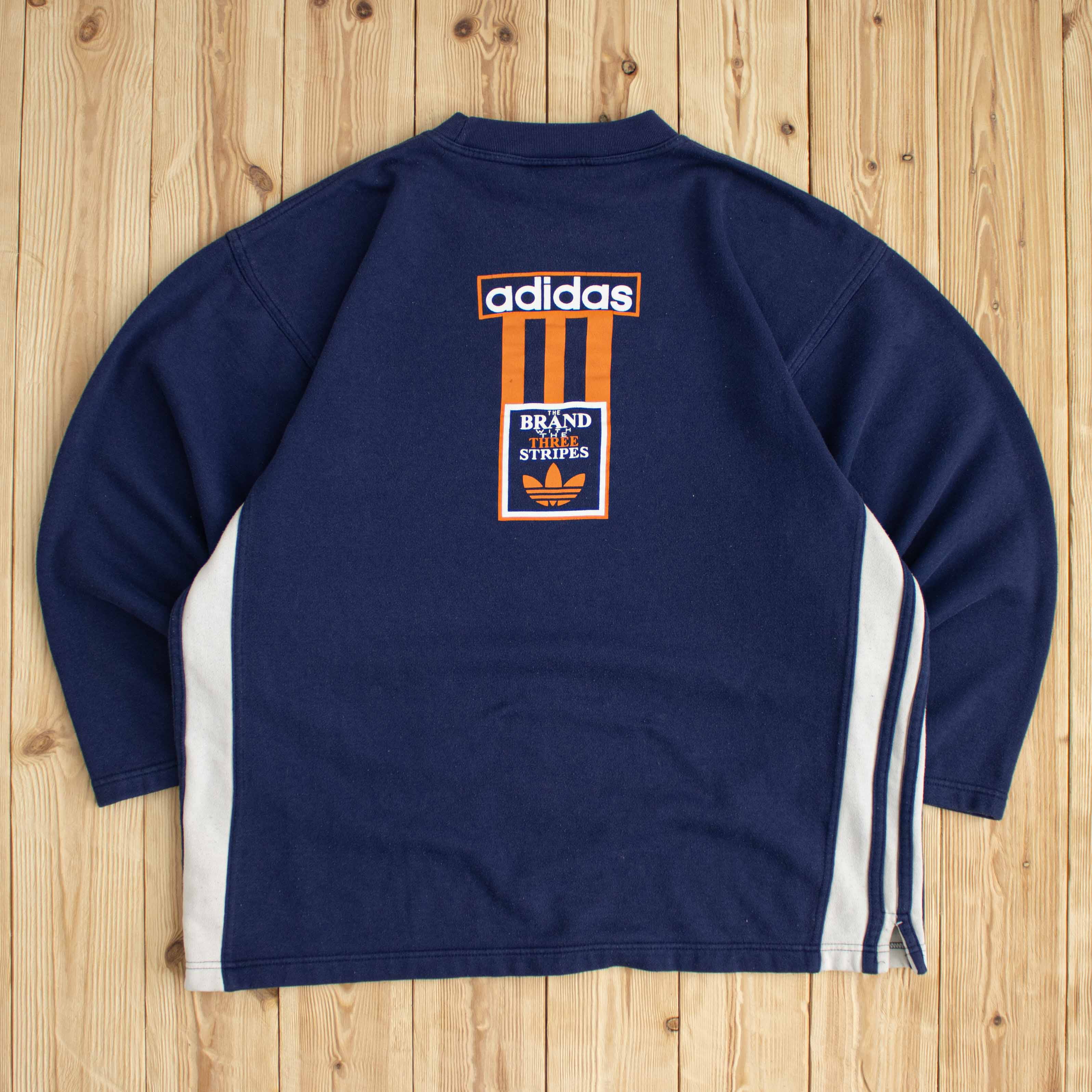 (L) Vintage Adidas Essential Embroidered Sweatshirt