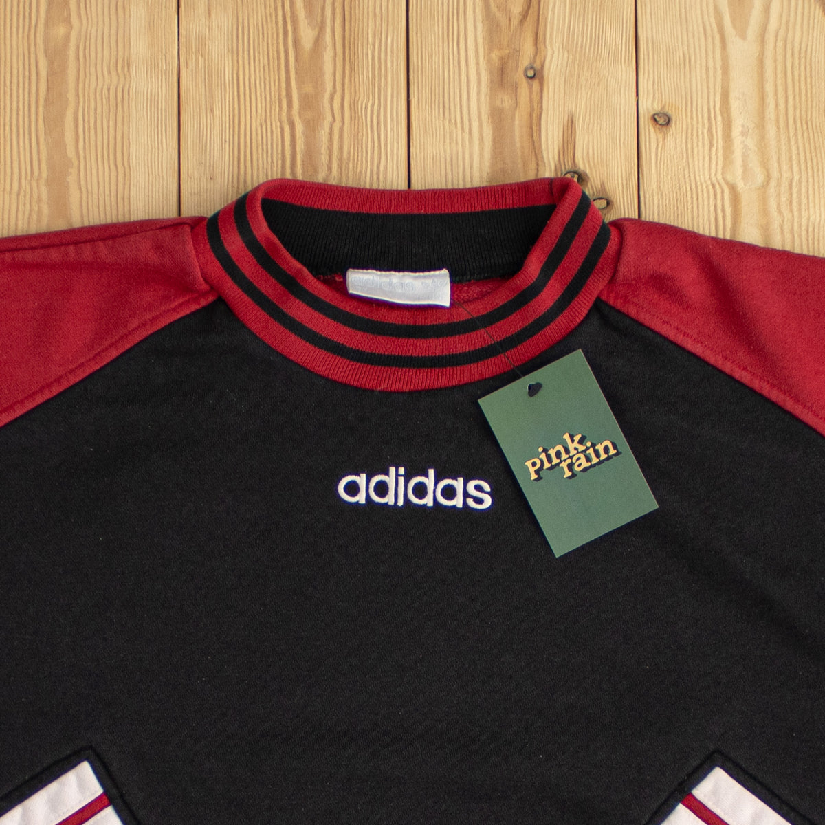 (M/L) Adidas Side Striped Vintage Embroidered Sweatshirt Red