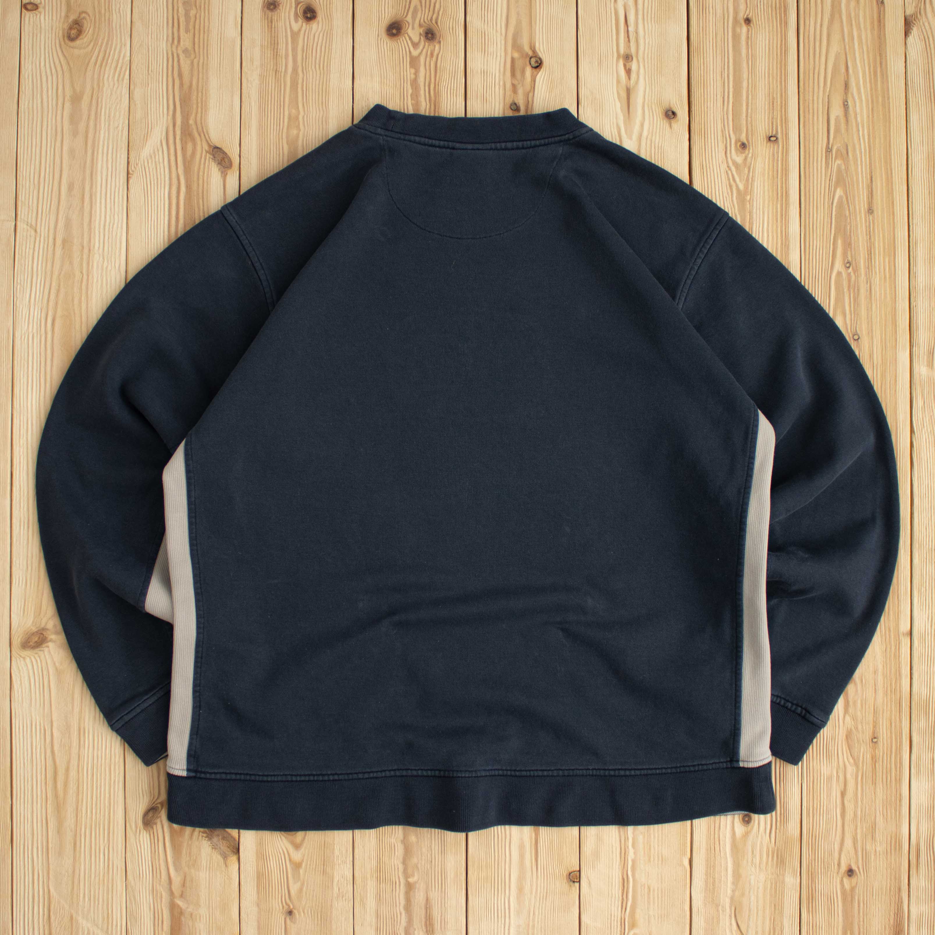 (L) Vintage Nike Spell Out Embroidered Sweatshirt