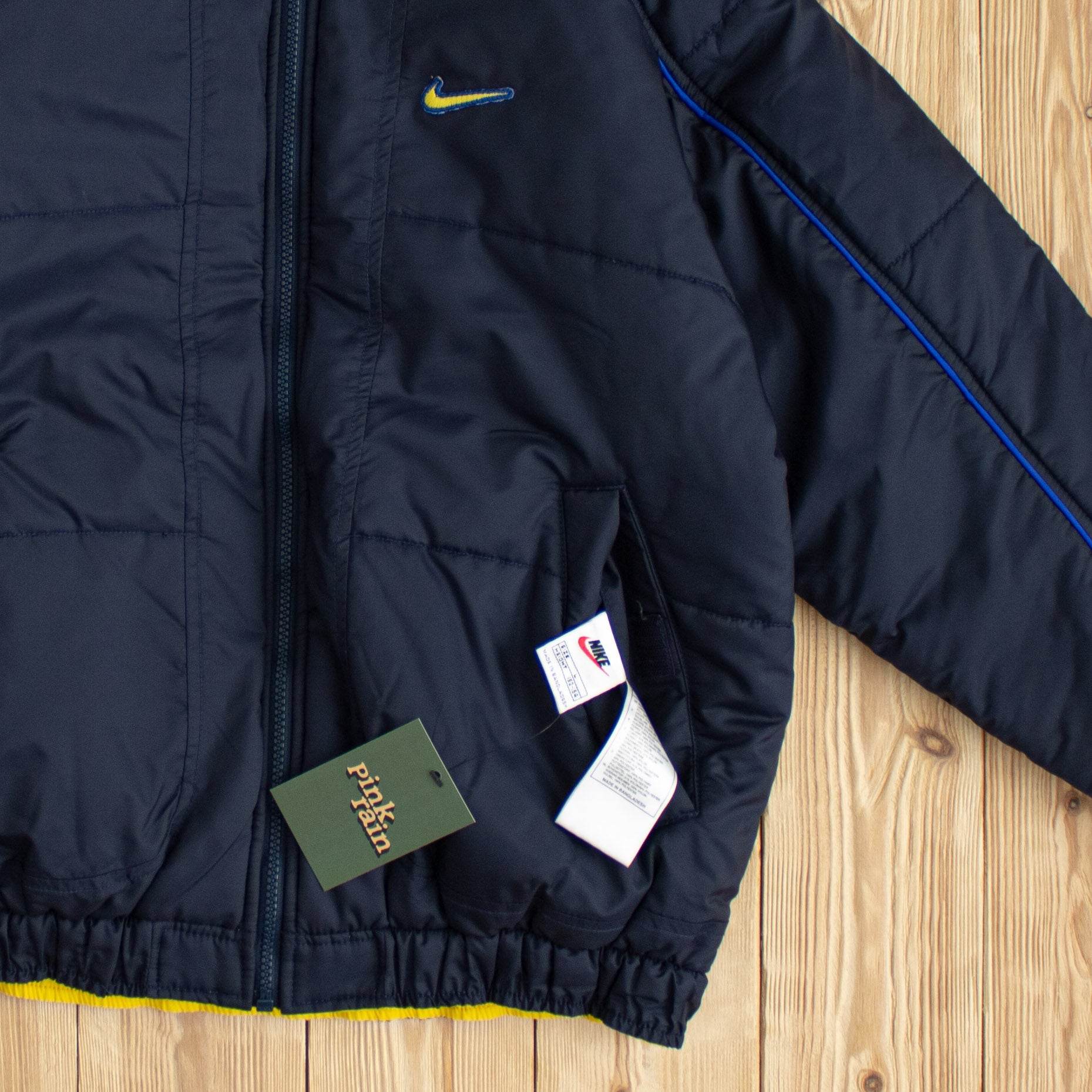 (S) Vintage Nike Embroidered Reversible Puffer Jacket