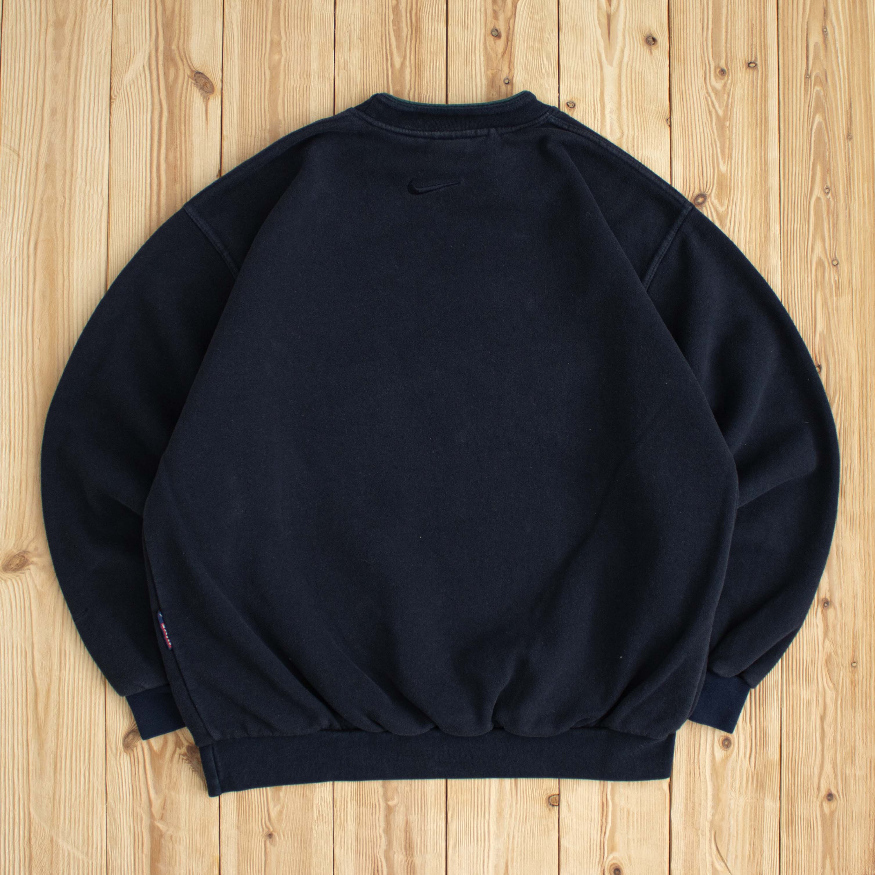 (M) Vintage Nike Spell Out Embroidered Sweatshirt