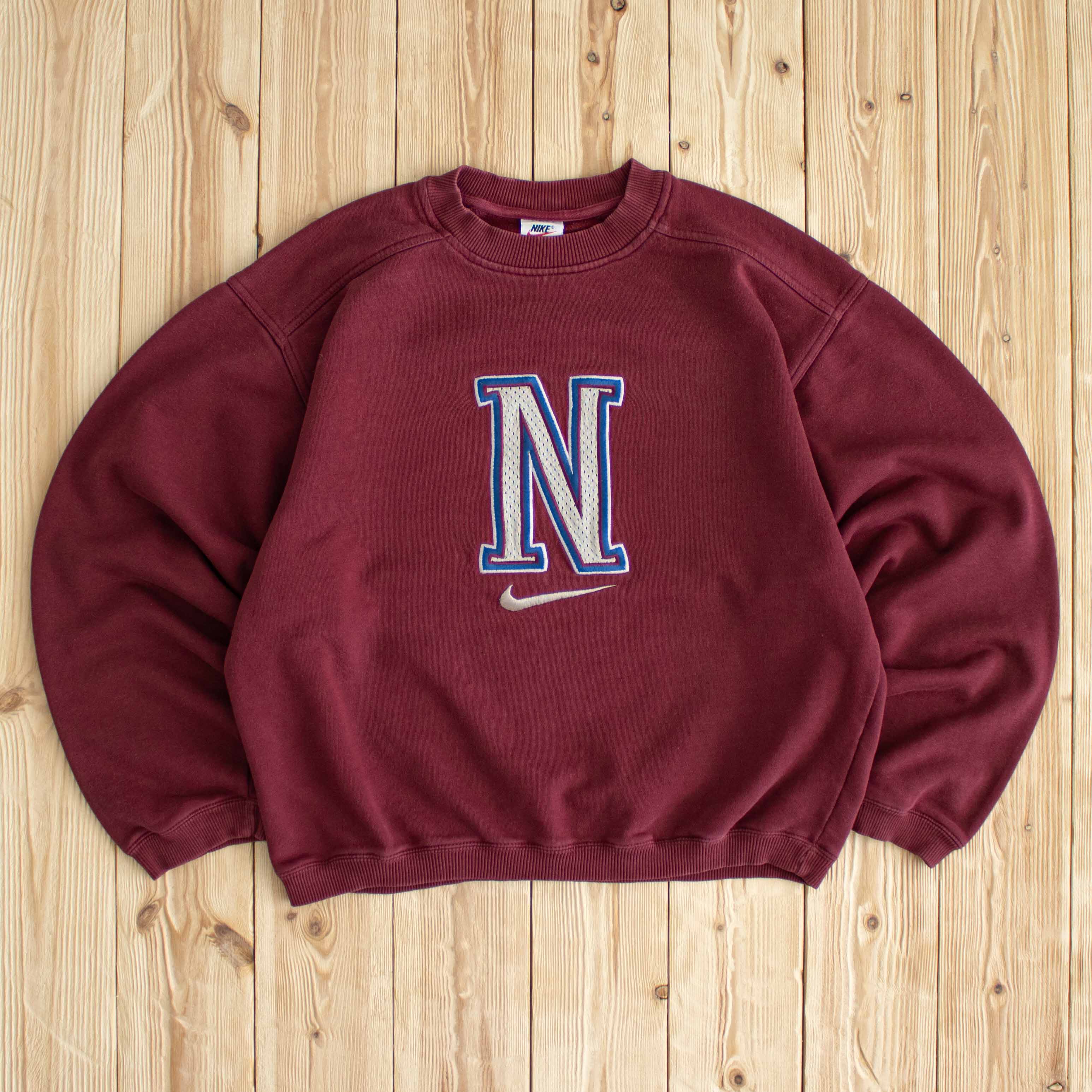 (S) Vintage Nike Logo Embroidered Sweatshirt