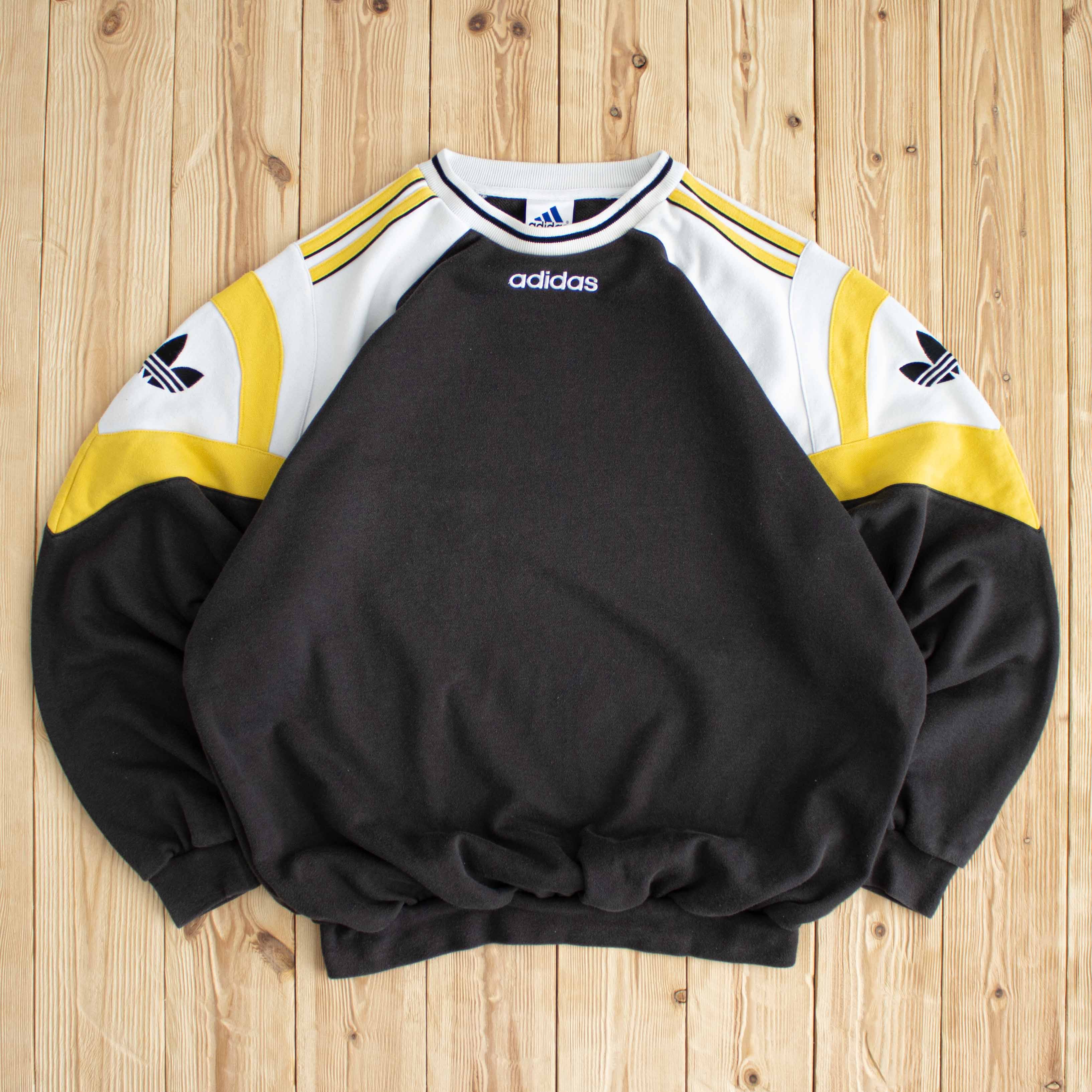 (XL) Vintage Adidas Embroidered Sweatshirt