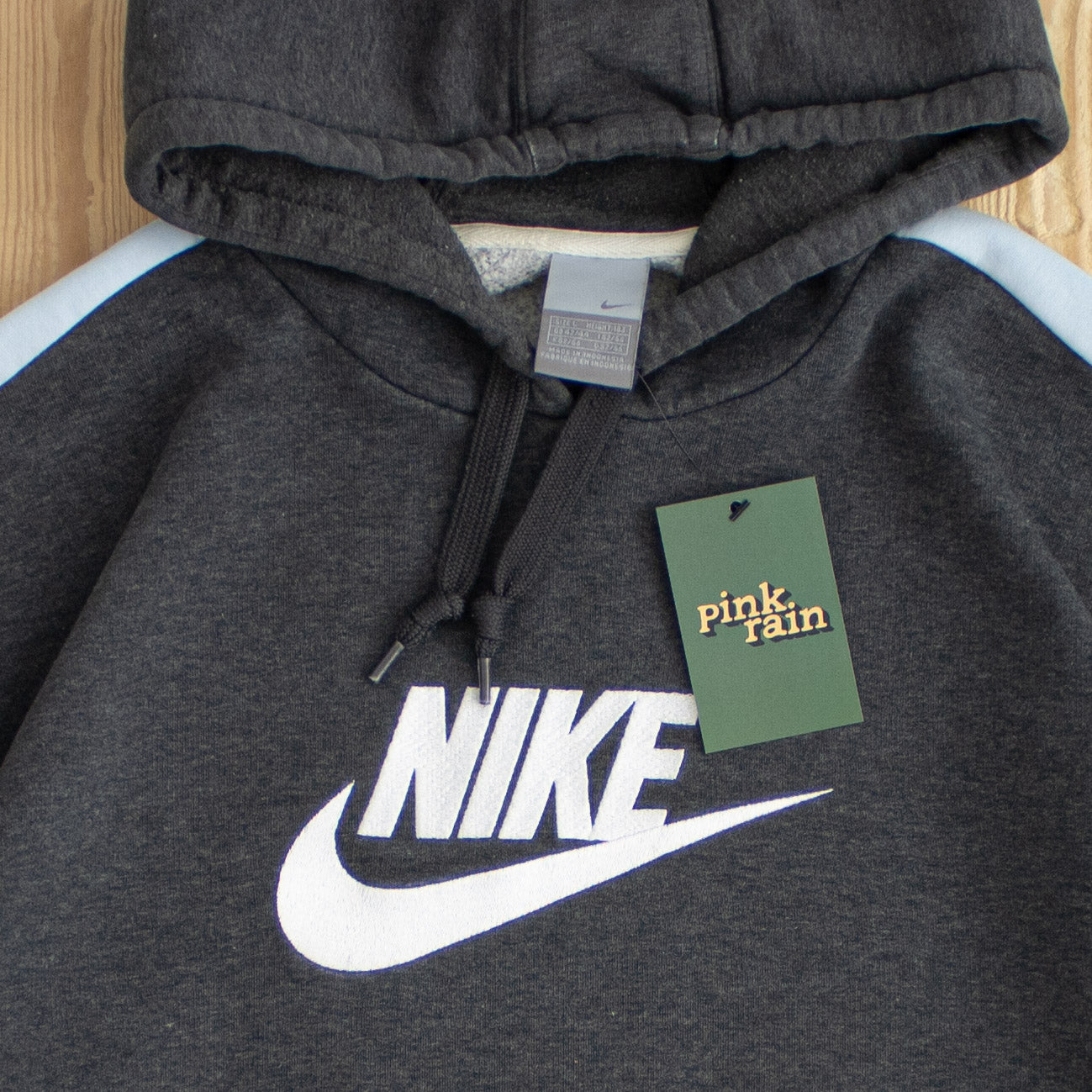 (M) Vintage Nike Logo Embroidered Hoodie