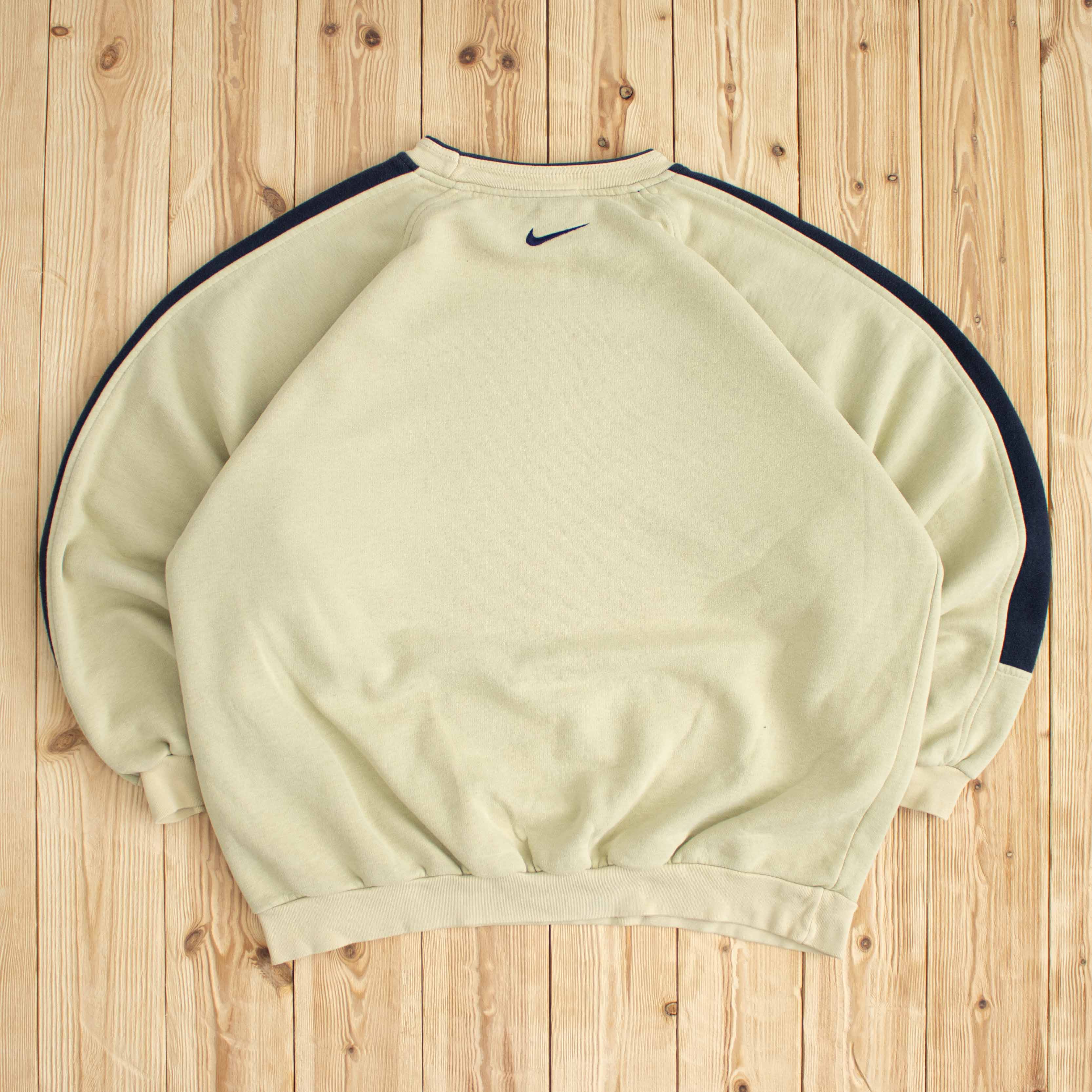 (XL) Vintage Nike Essential Embroidered Sweatshirt