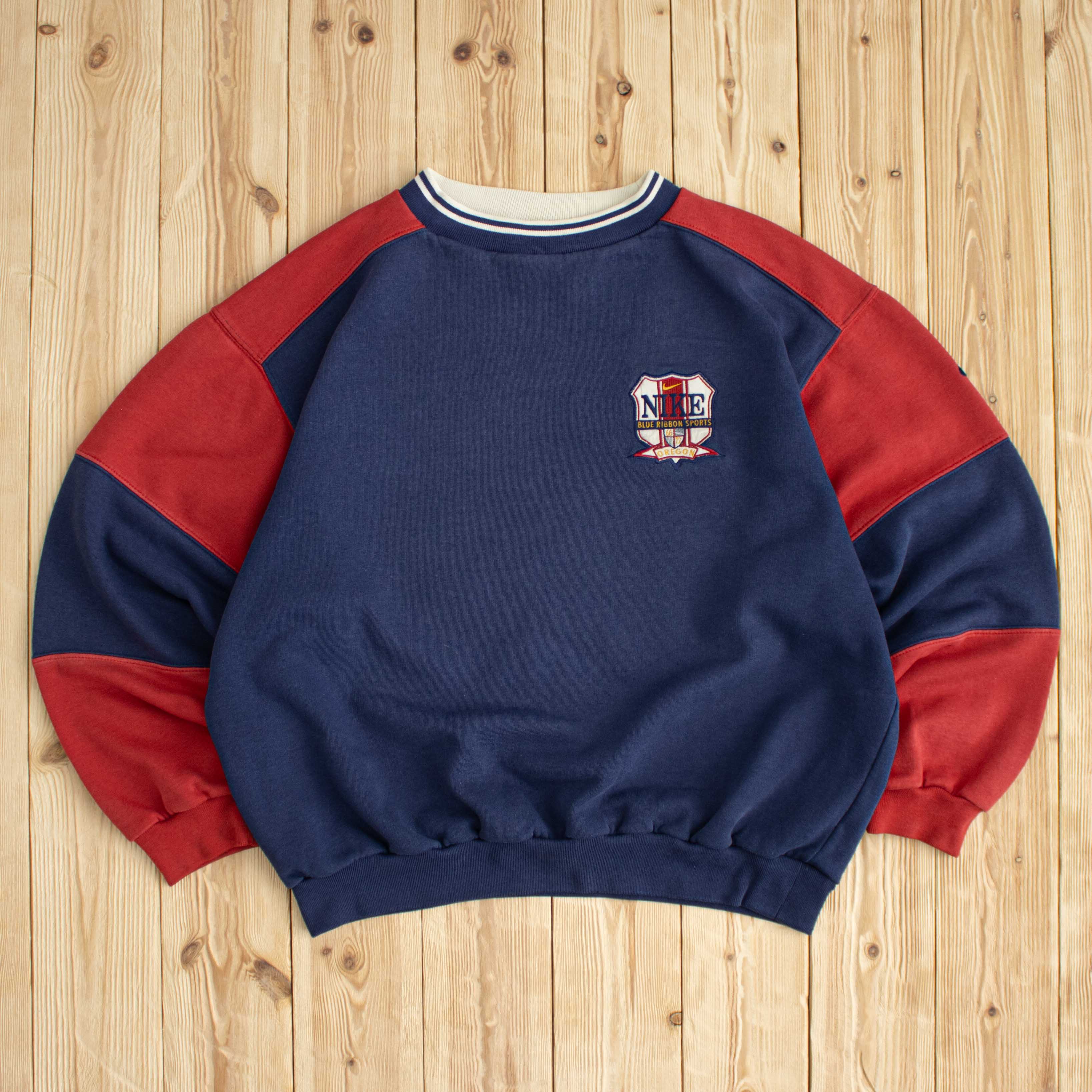 (M/L) Vintage Nike 'Blue Ribbon Sports' Embroidered Sweatshirt