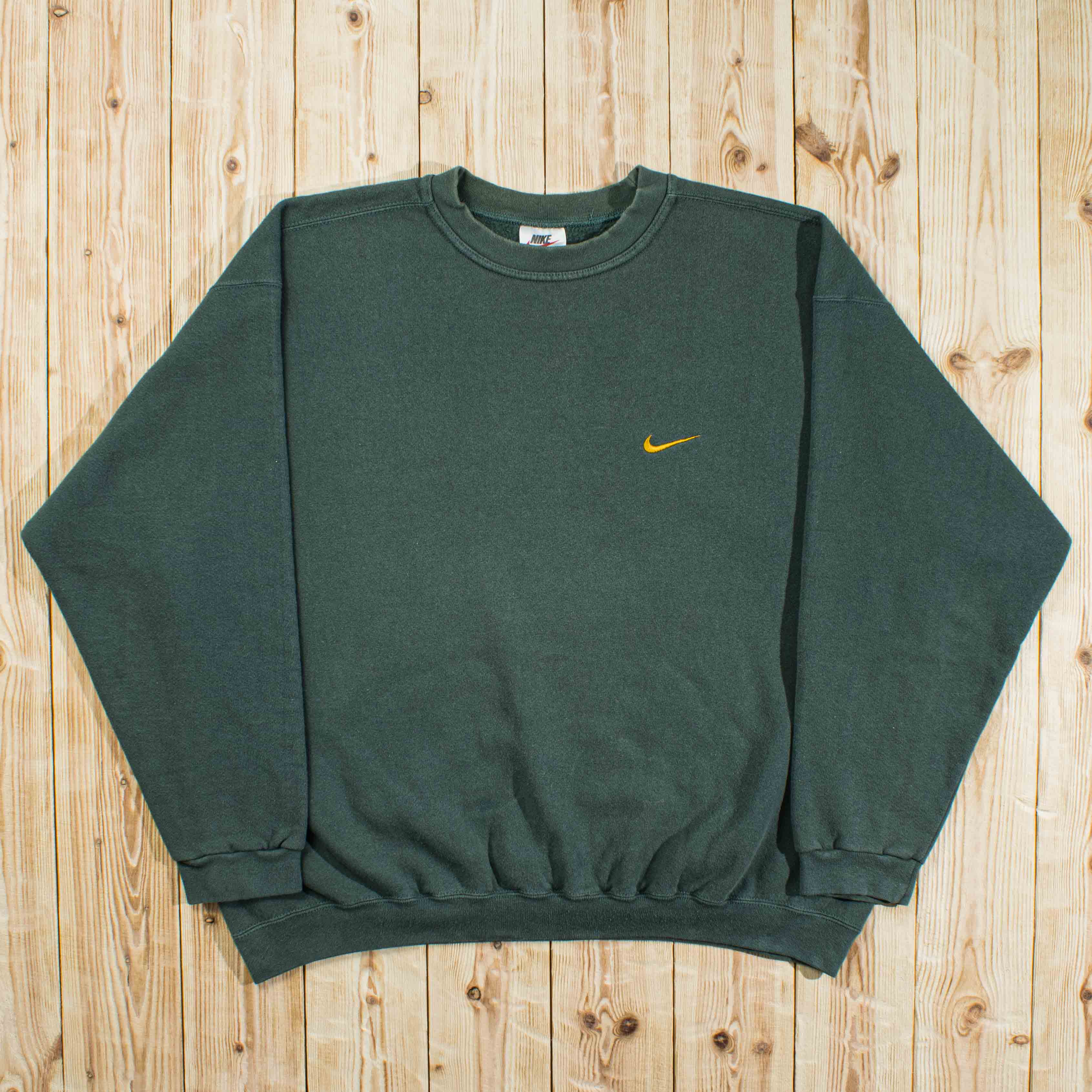 (L/XL) Vintage Nike Essential Embroidered Sweatshirt