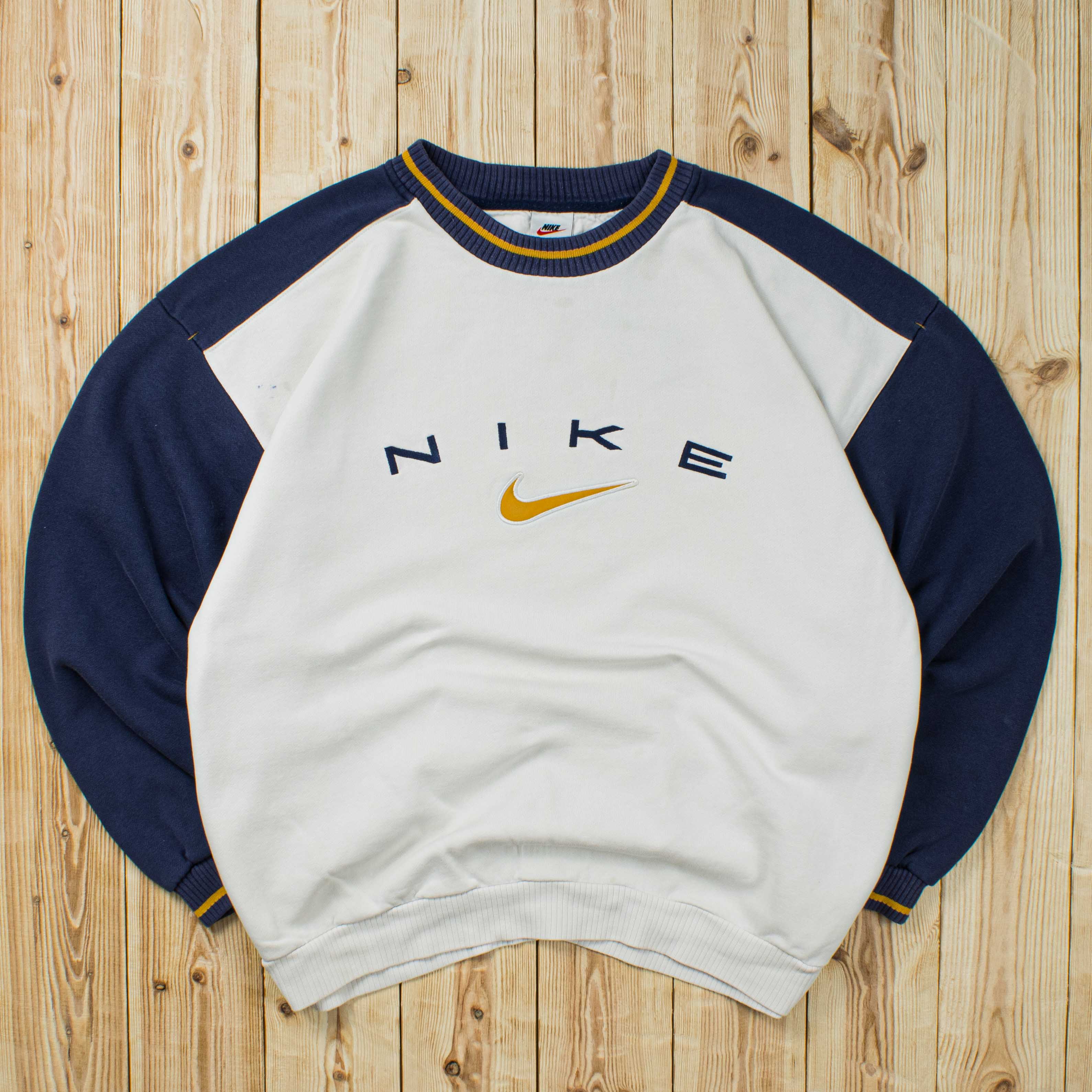 (L/XL) Vintage Nike Embroidered Sweatshirt