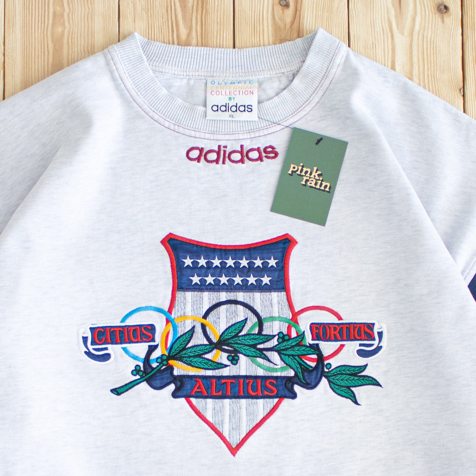 (L/XL) Vintage Adidas Olympics 'Citius Altius Fortius' Embroidered Sweatshirt