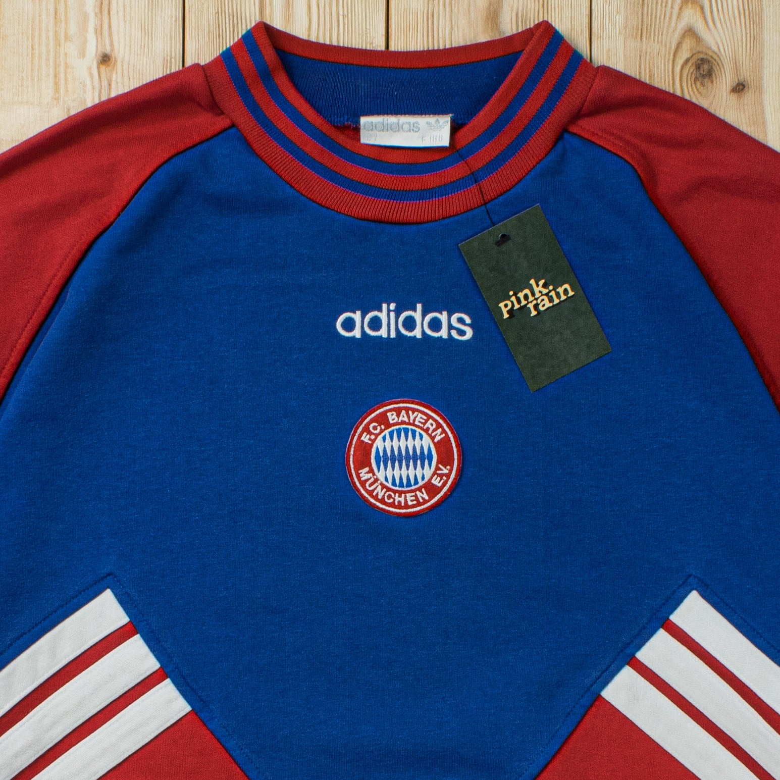 (L) 1995 Adidas F.C. Bayern Embroidered Sweatshirt