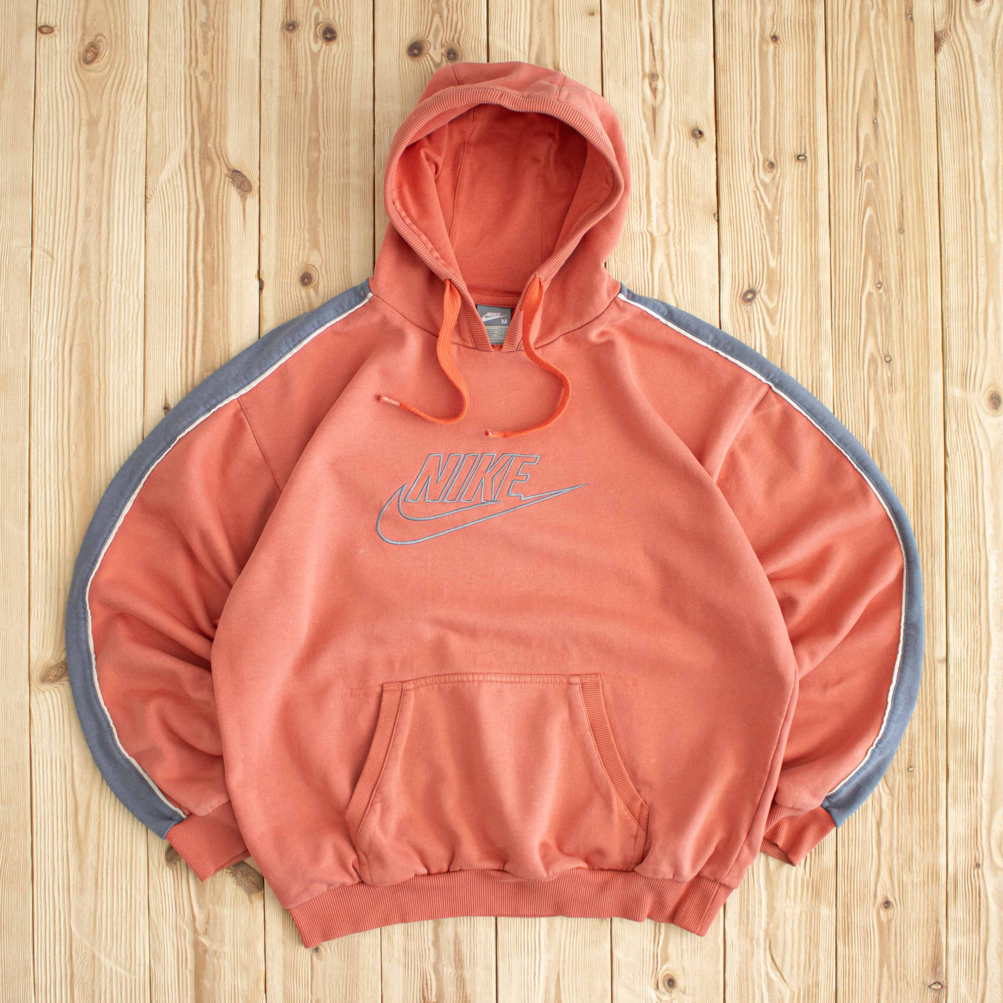 (M) Vintage Nike Spell Out Embroidered Hoodie
