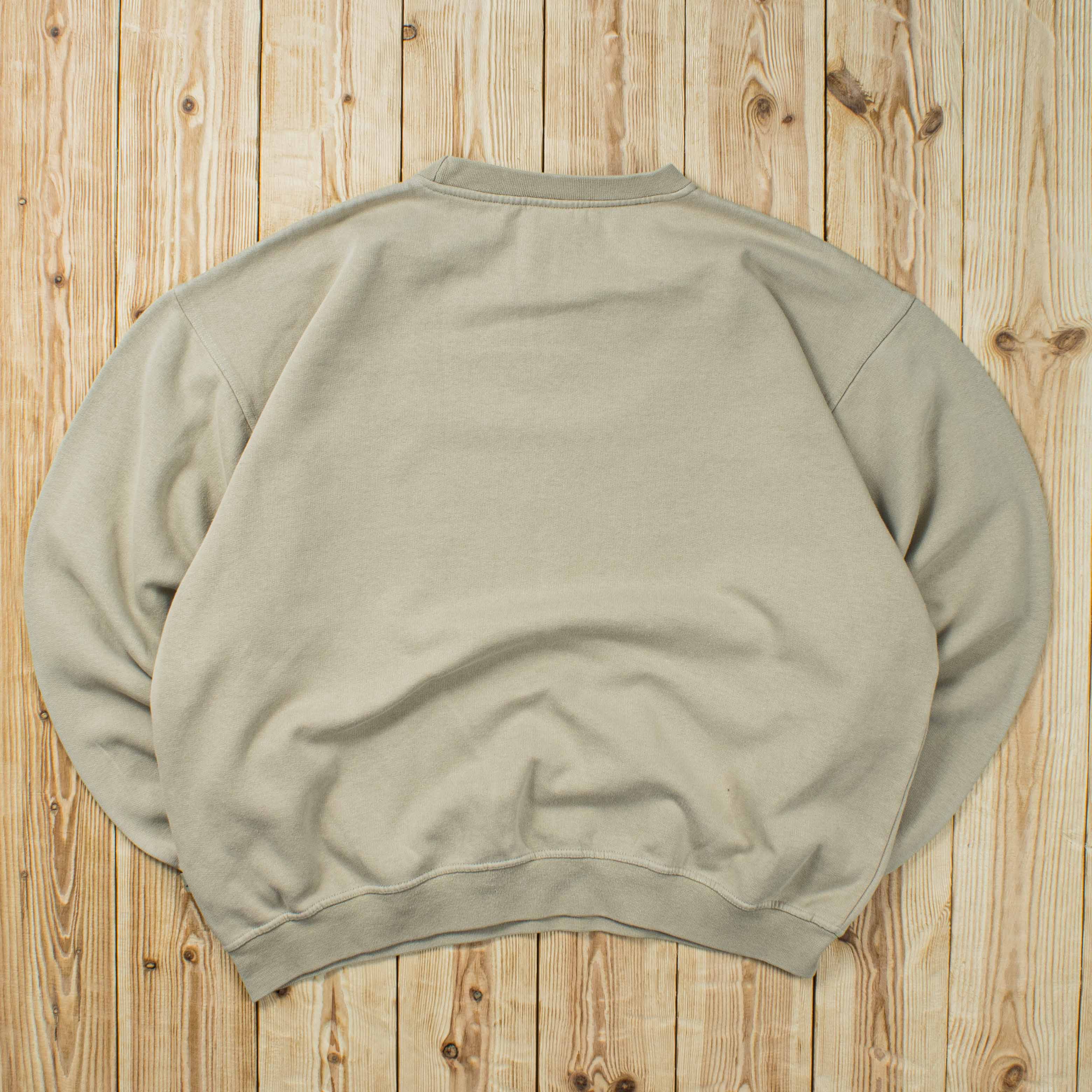 (L) Vintage Adidas Essential Embroidered Sweatshirt