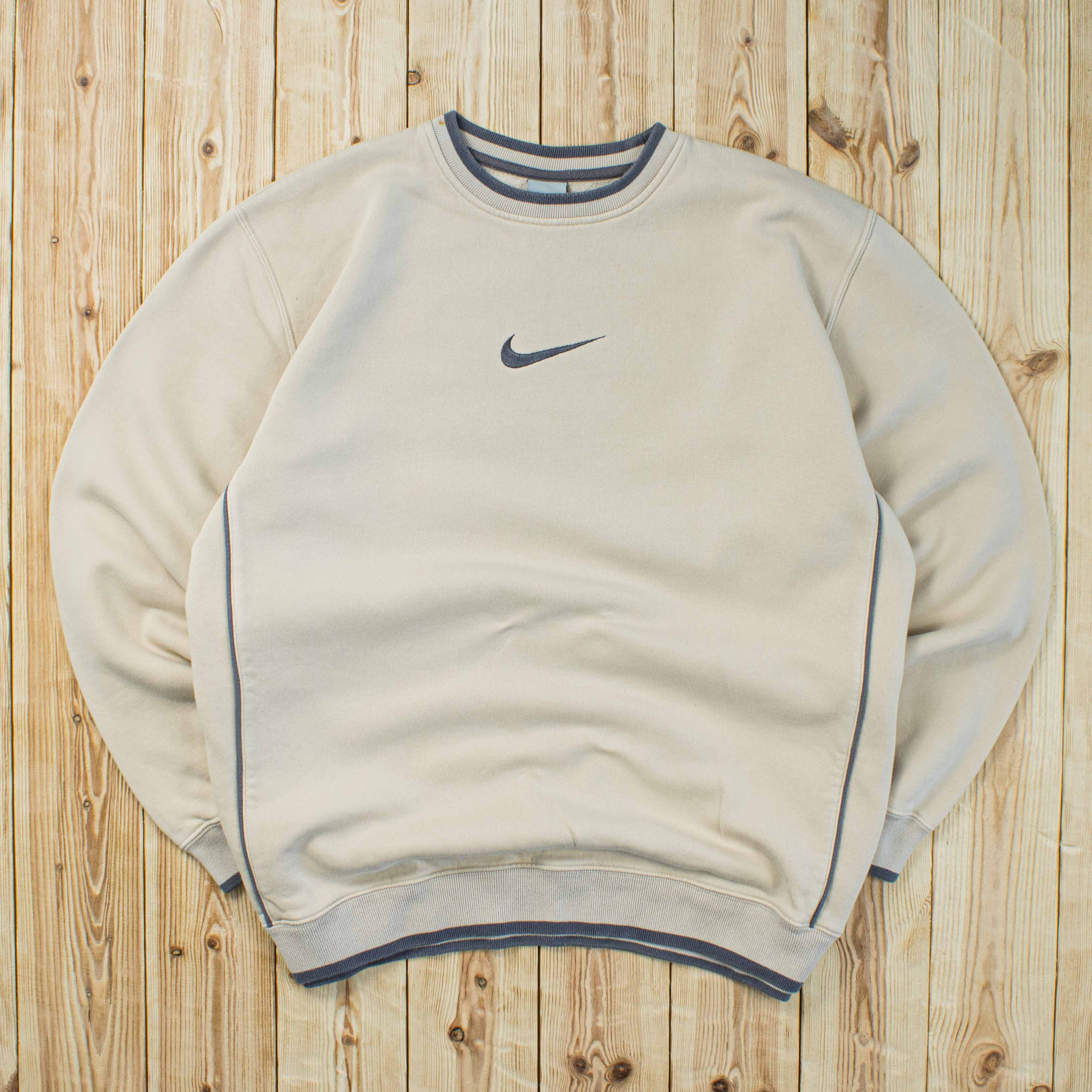 (XL) Vintage Nike Center Swoosh Embroidered Sweatshirt
