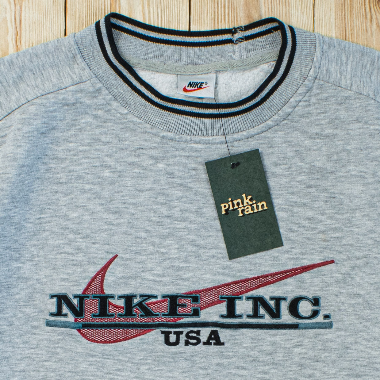 (L) Vintage Nike Inc Embroidered Sweatshirt